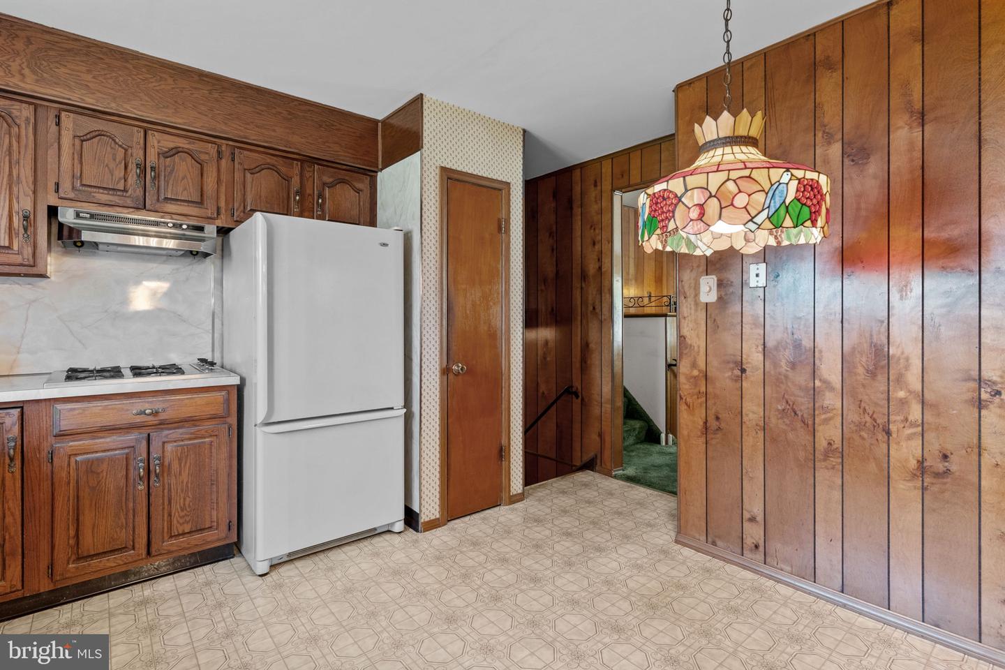 857 W County Line Rd Property Photo 12
