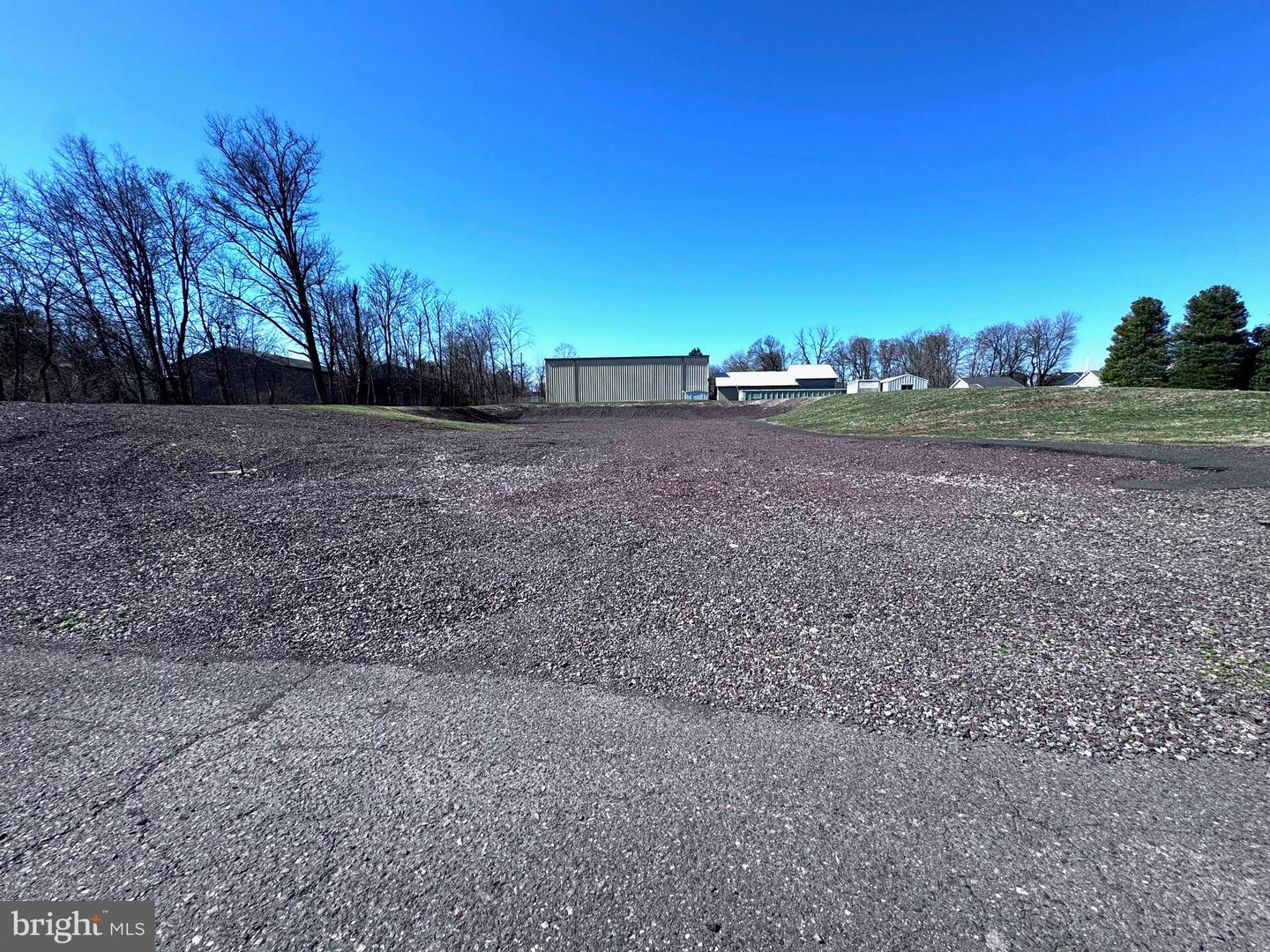 26 E Union St #right Lot Property Photo 4