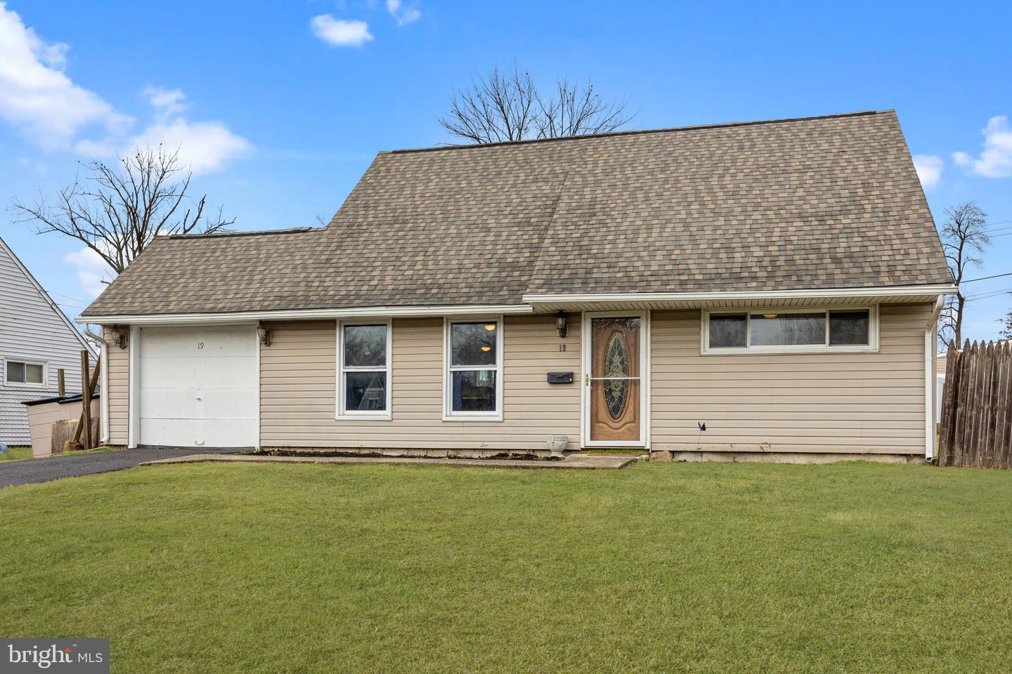 19 Violet Rd Property Photo