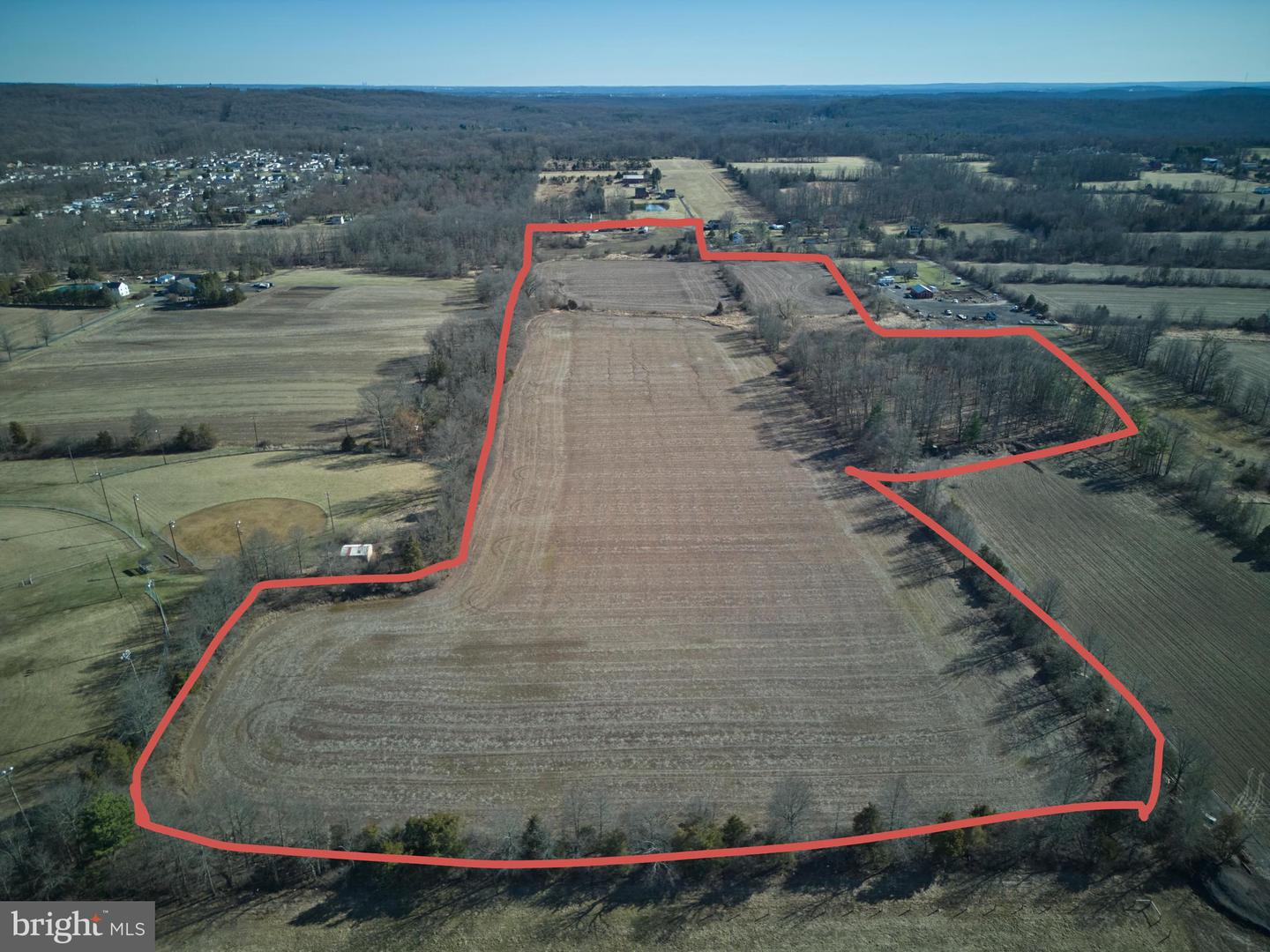 2500 Yankee Rd Property Photo 5