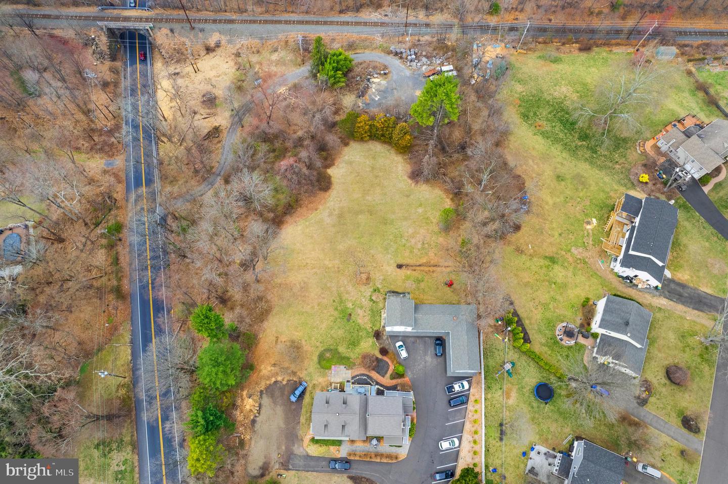 413 N Pine St Property Photo 4