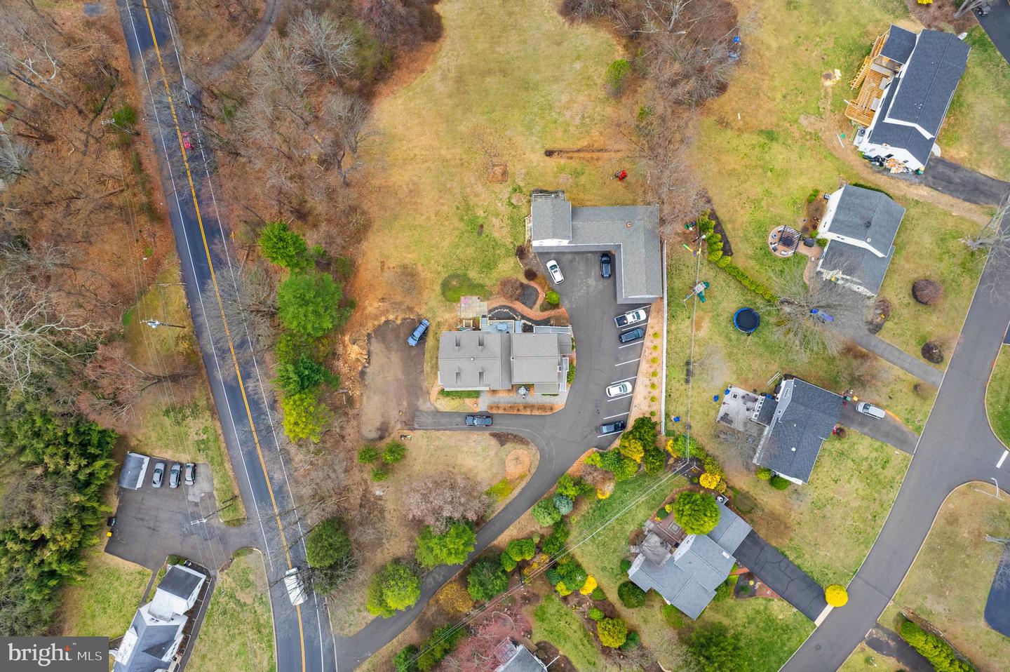413 N Pine St Property Photo 9