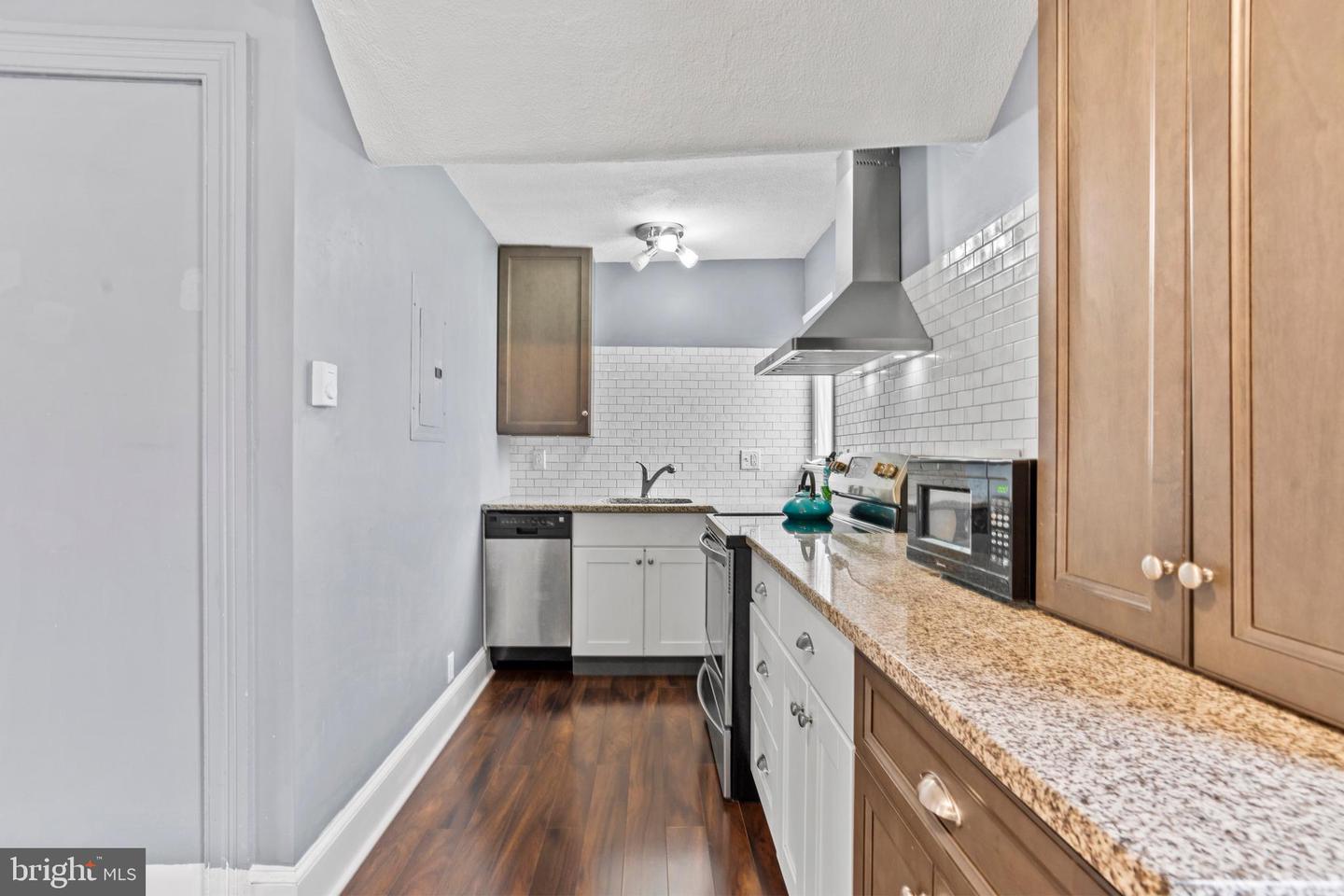 413 N Pine St Property Photo 74