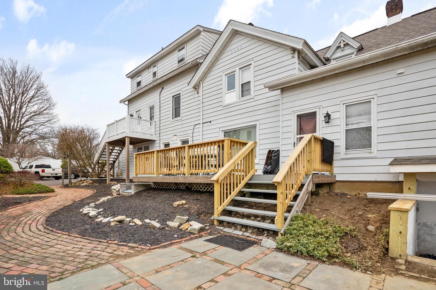 413 N Pine St Property Photo 88