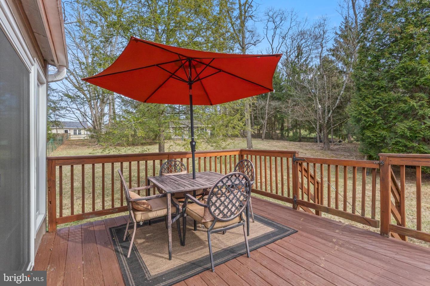 7 Walton Dr Property Photo 31