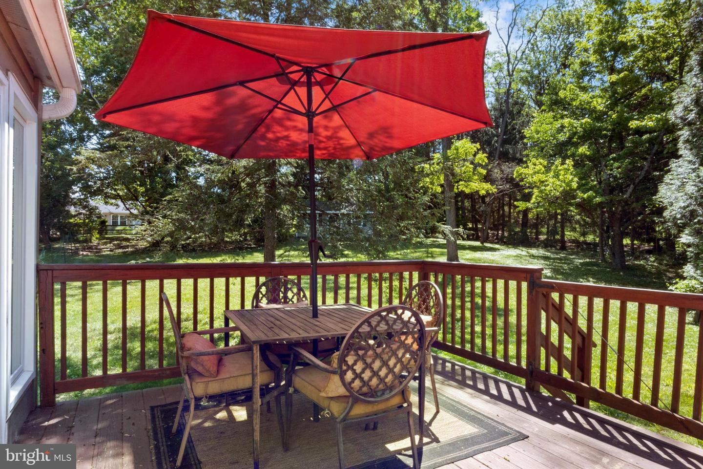 7 Walton Dr Property Photo 32