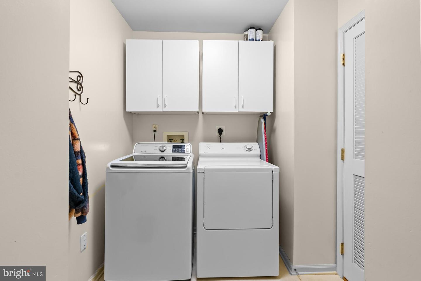 5089 Beacon Hill Ct Property Photo 27