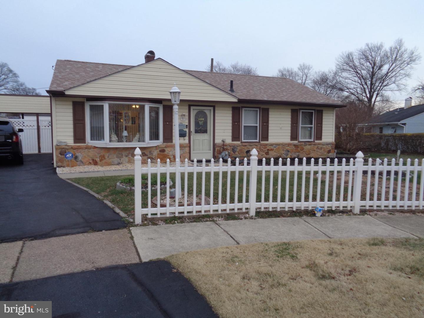 1719 Susan Ave Property Photo 3