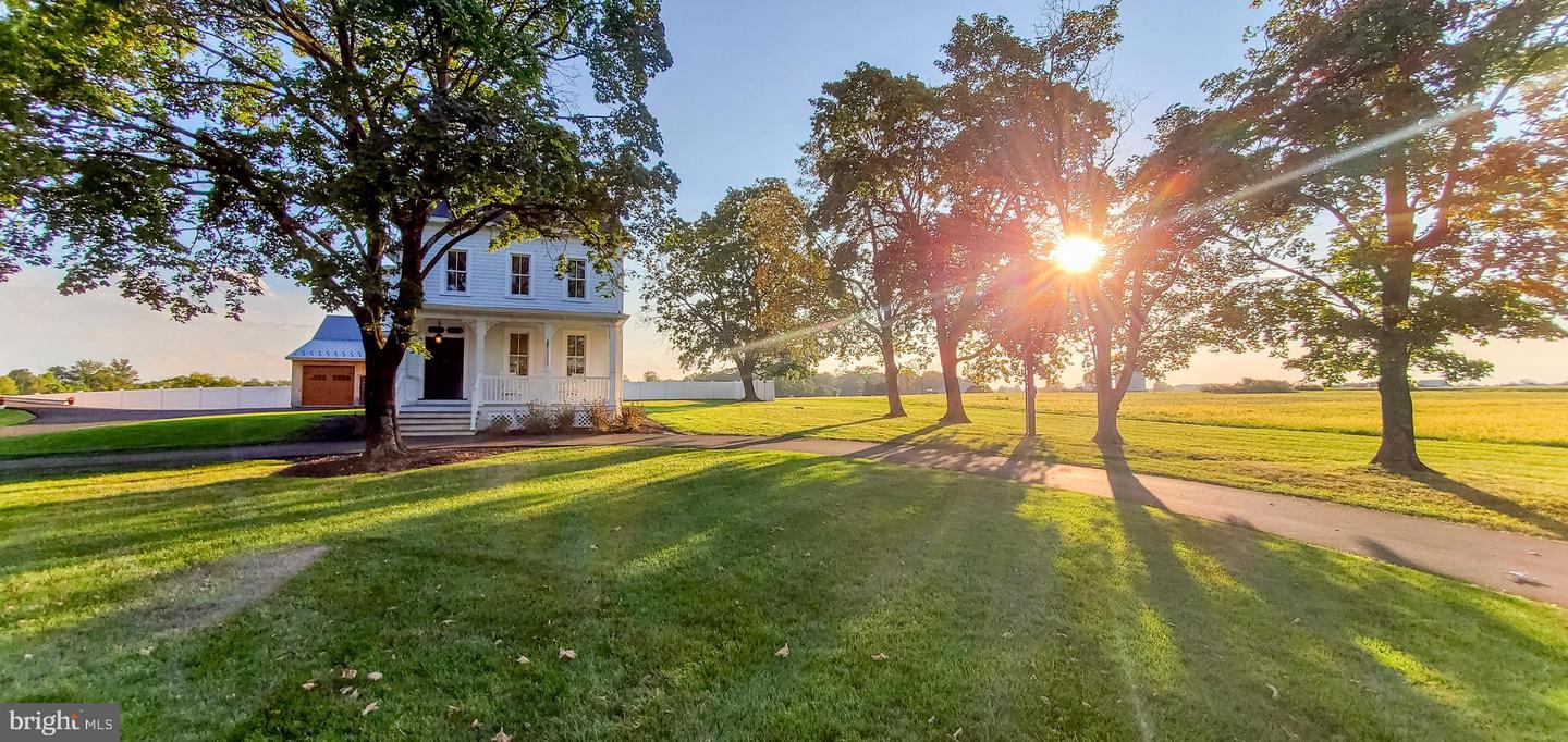 1948 Forest Grove Rd Property Photo 3