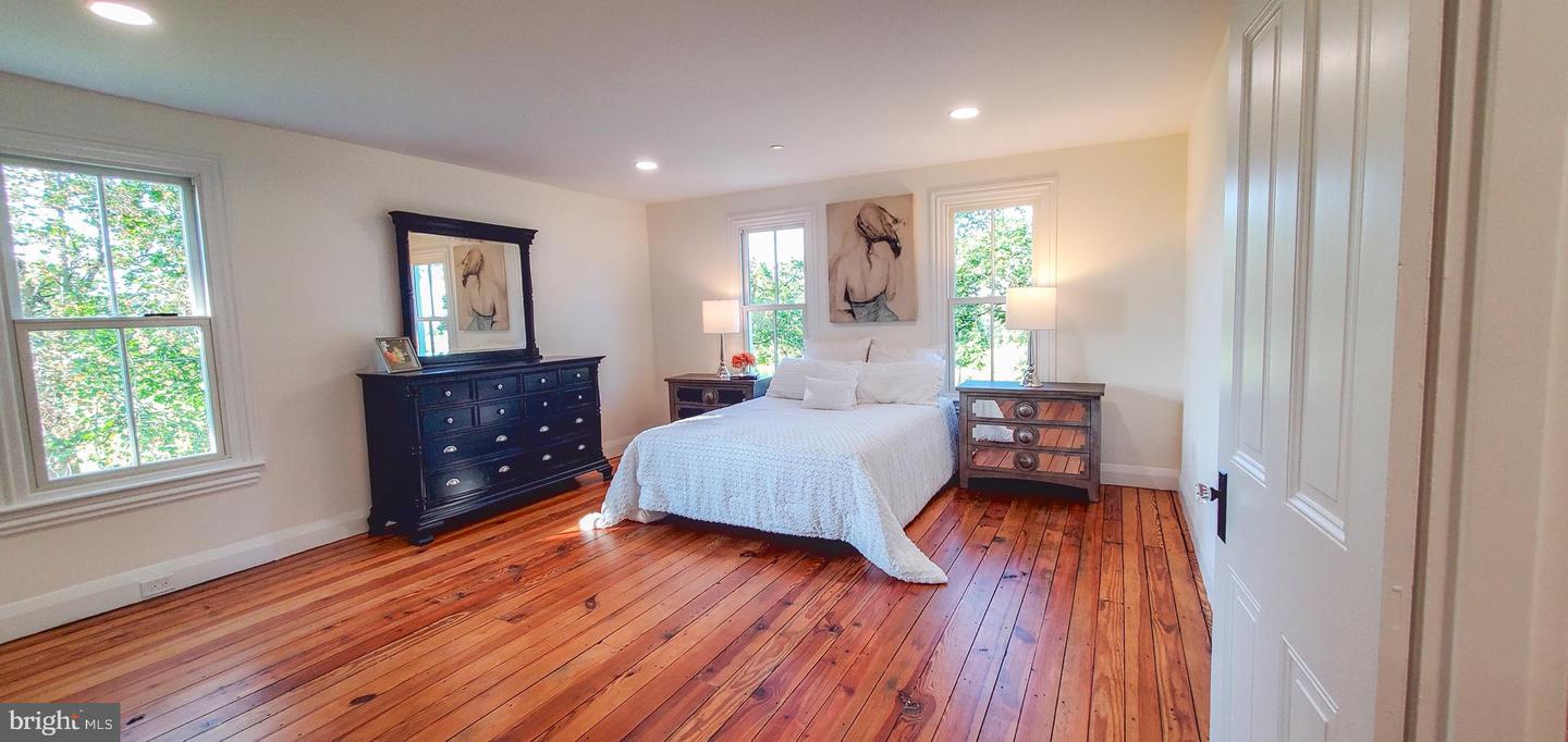 1948 Forest Grove Rd Property Photo 22