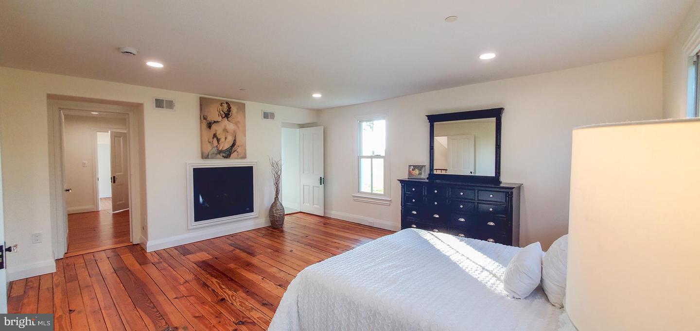 1948 Forest Grove Rd Property Photo 23