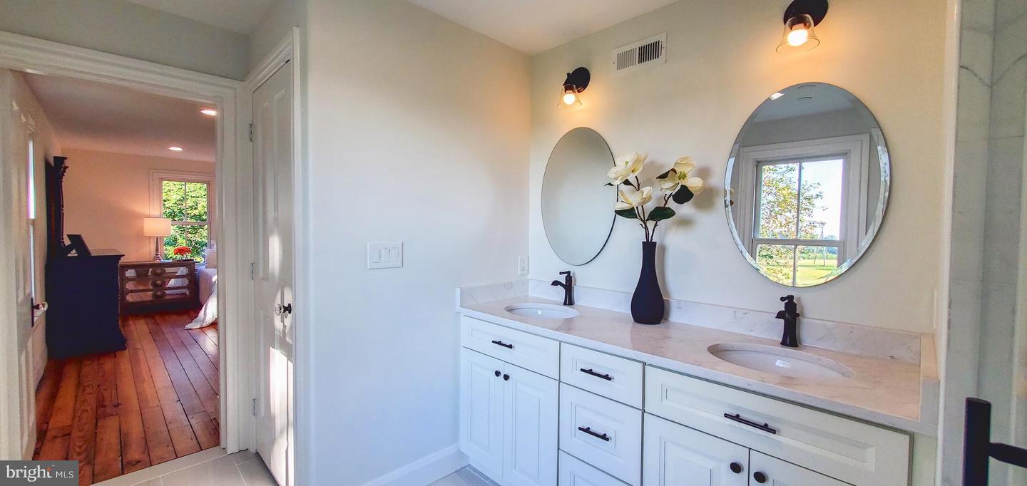 1948 Forest Grove Rd Property Photo 24