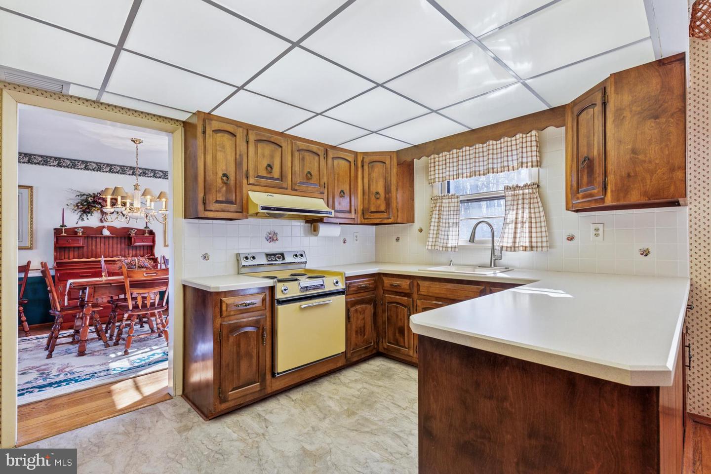 77 Turkey Ln Property Photo 9