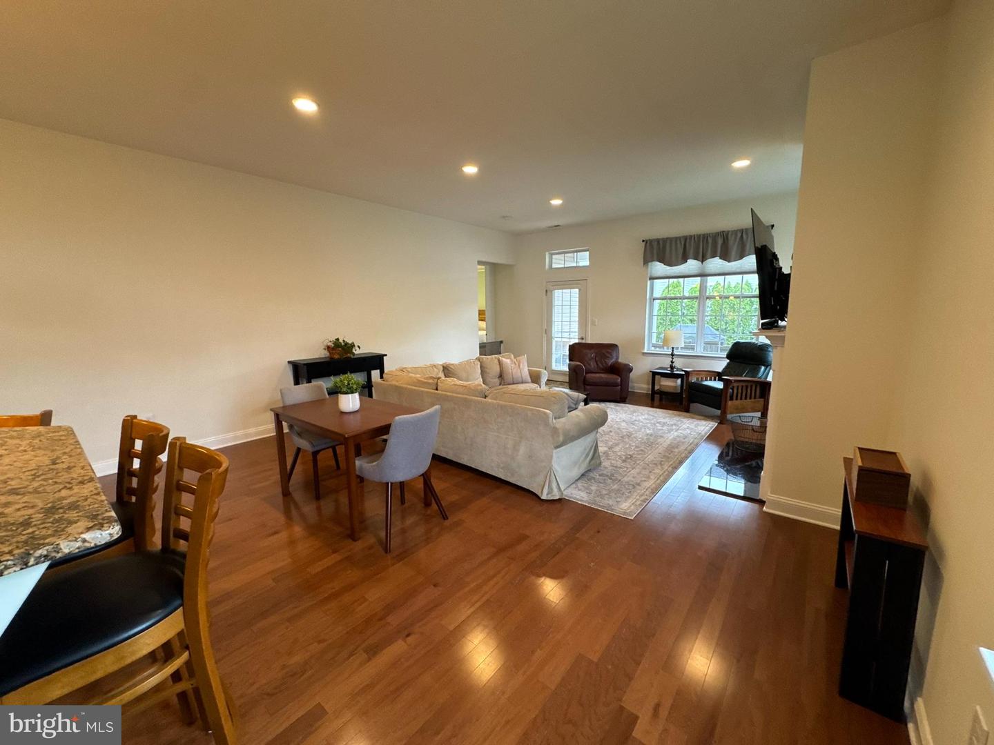1673 Manion Way Property Photo 13