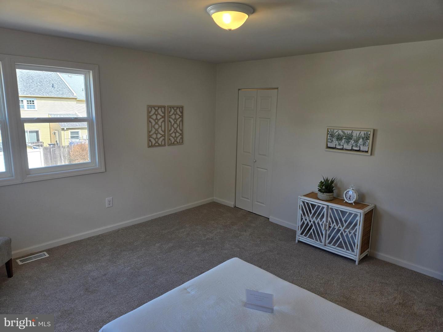 219 Plymouth Ct Property Photo 31