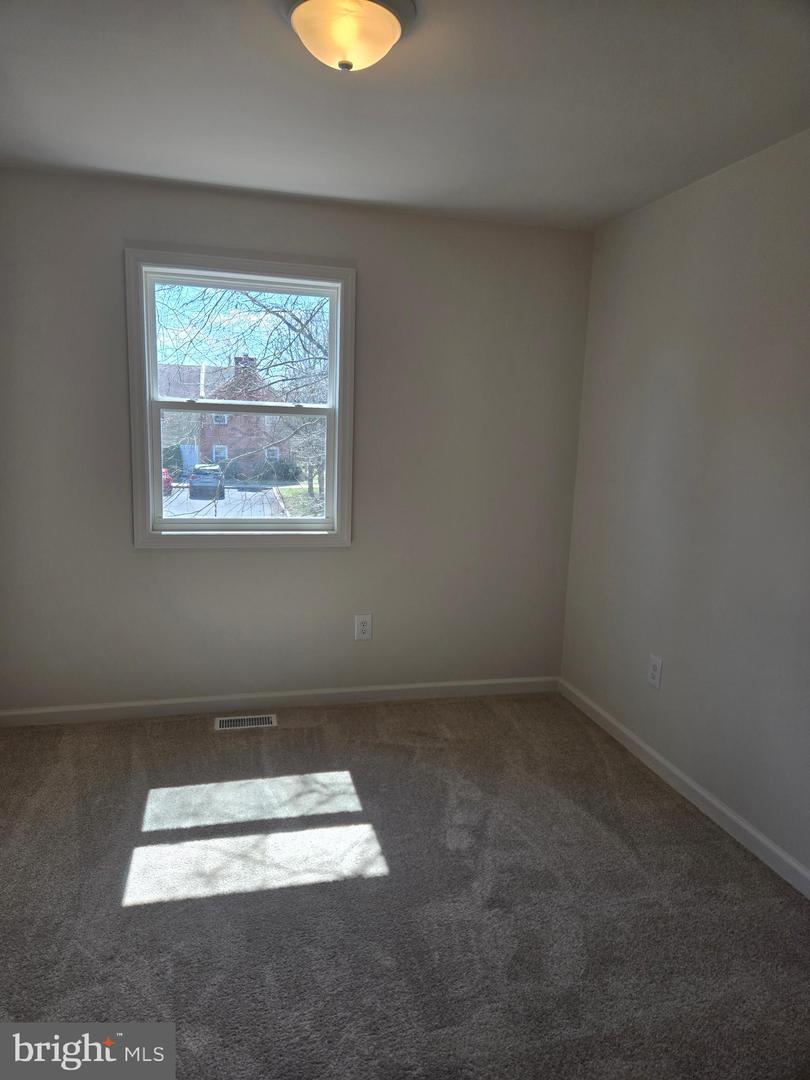 219 Plymouth Ct Property Photo 35
