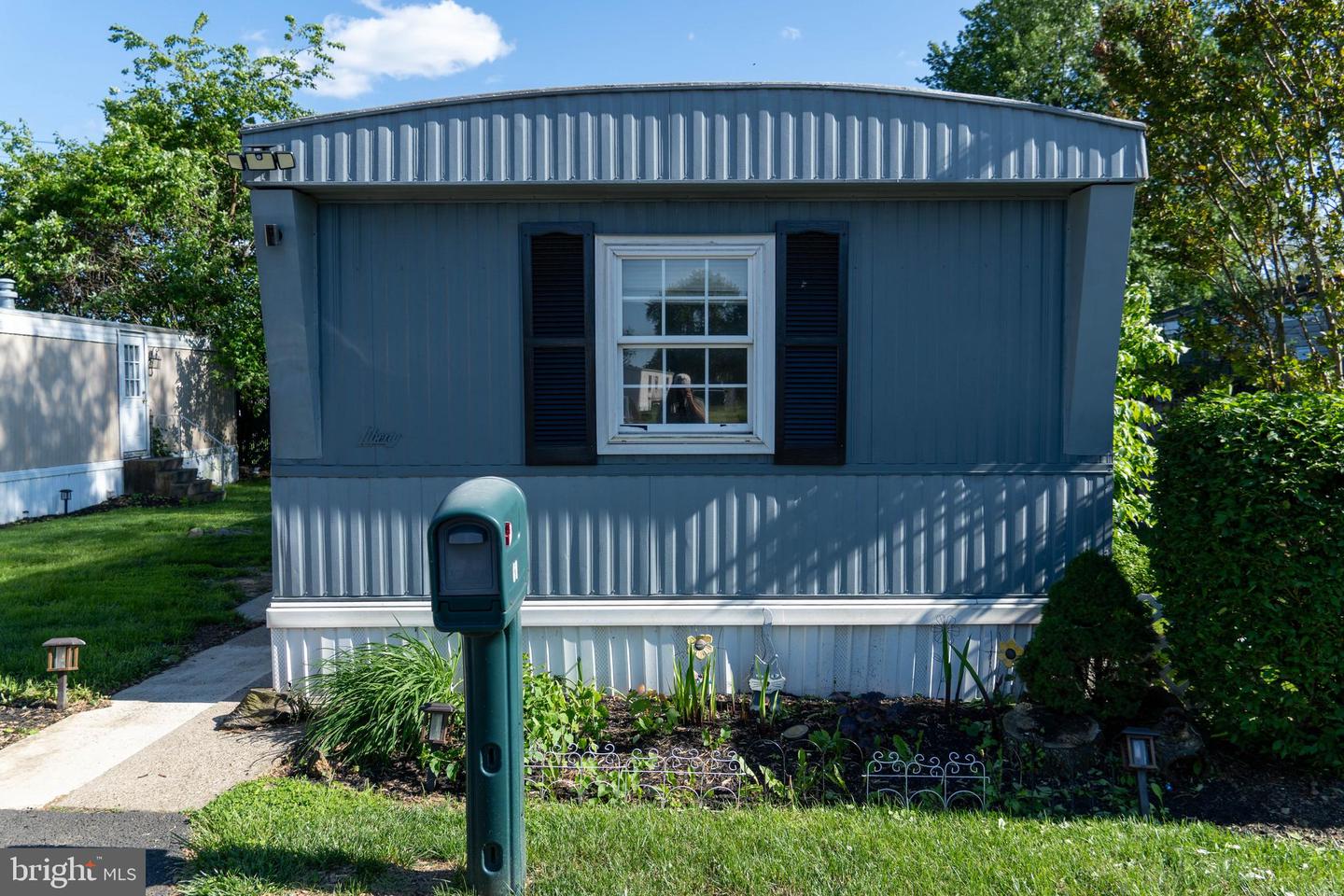 11 Kennedy Dr Property Photo 1