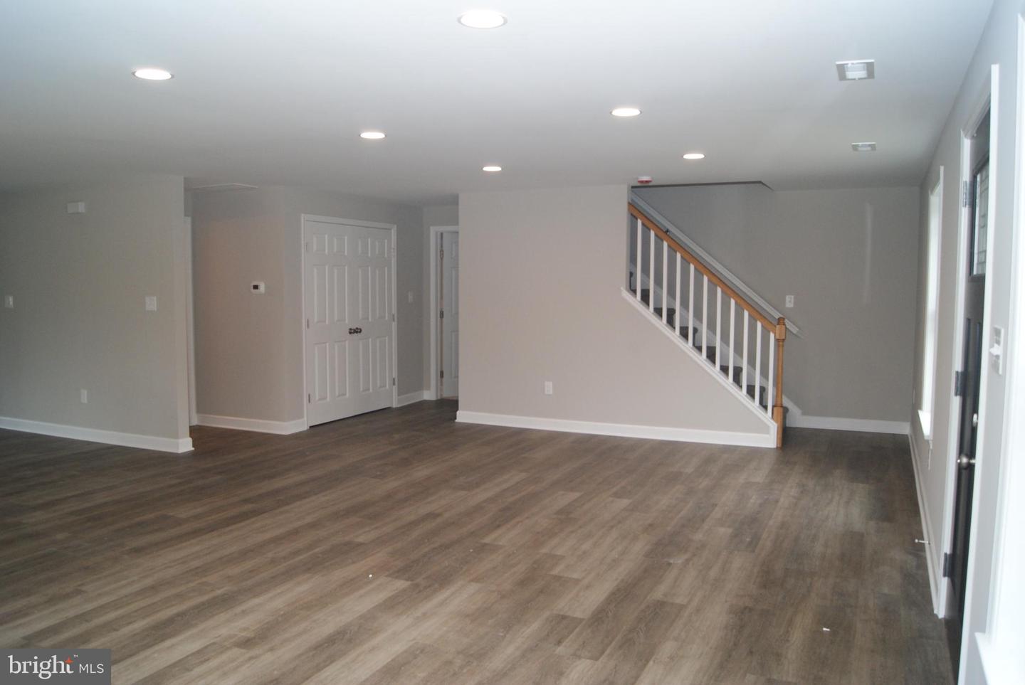 3702 Nichol St Property Photo 9