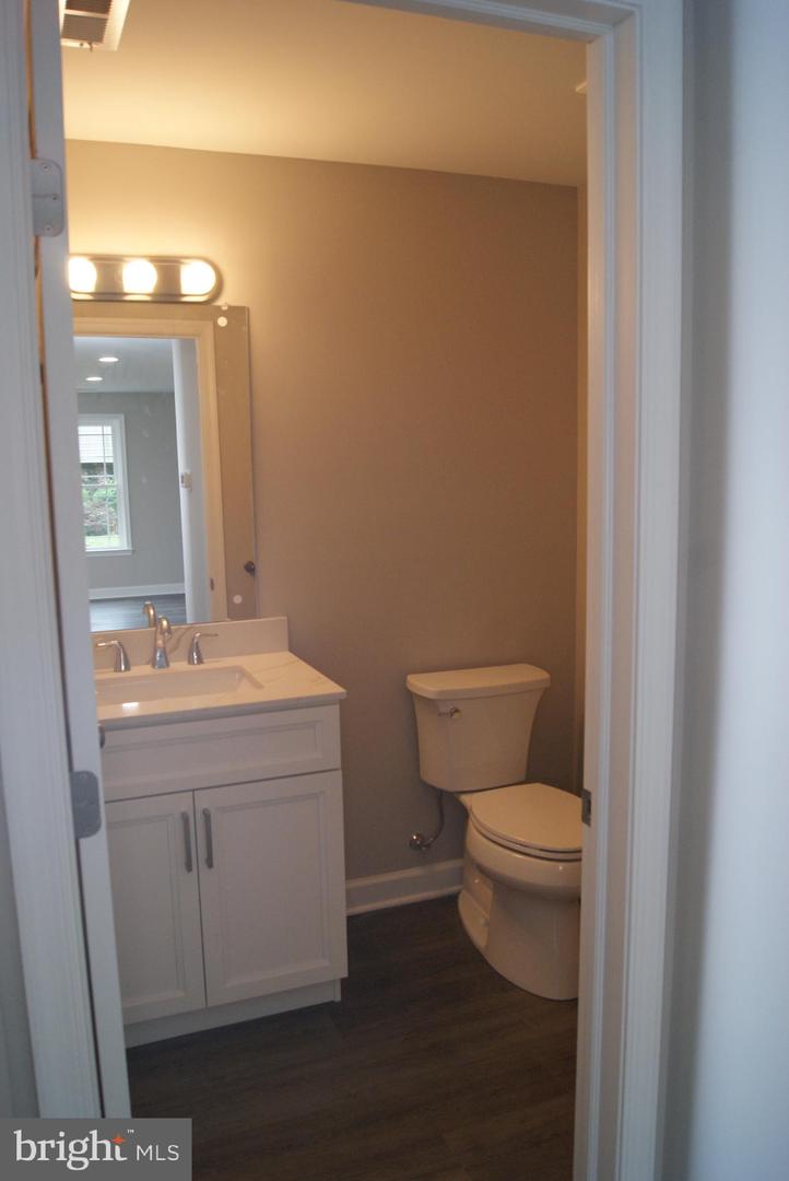 3702 Nichol St Property Photo 13