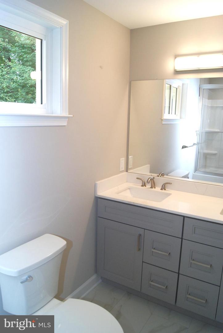3702 Nichol St Property Photo 32
