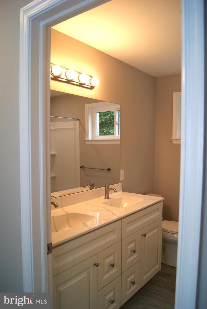 3702 Nichol St Property Photo 52