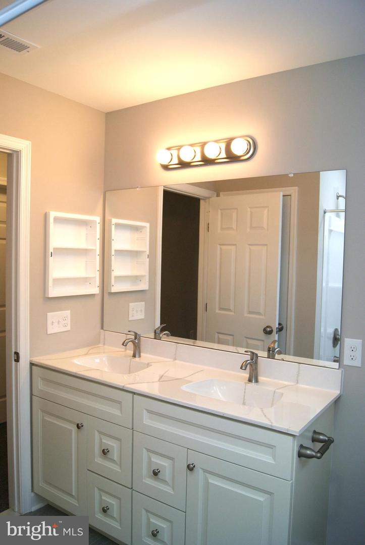 3702 Nichol St Property Photo 55