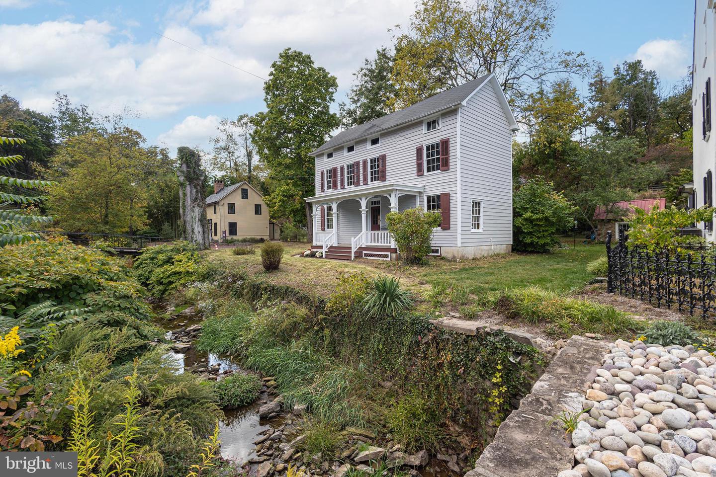 6169 Carversville Property Photo 1