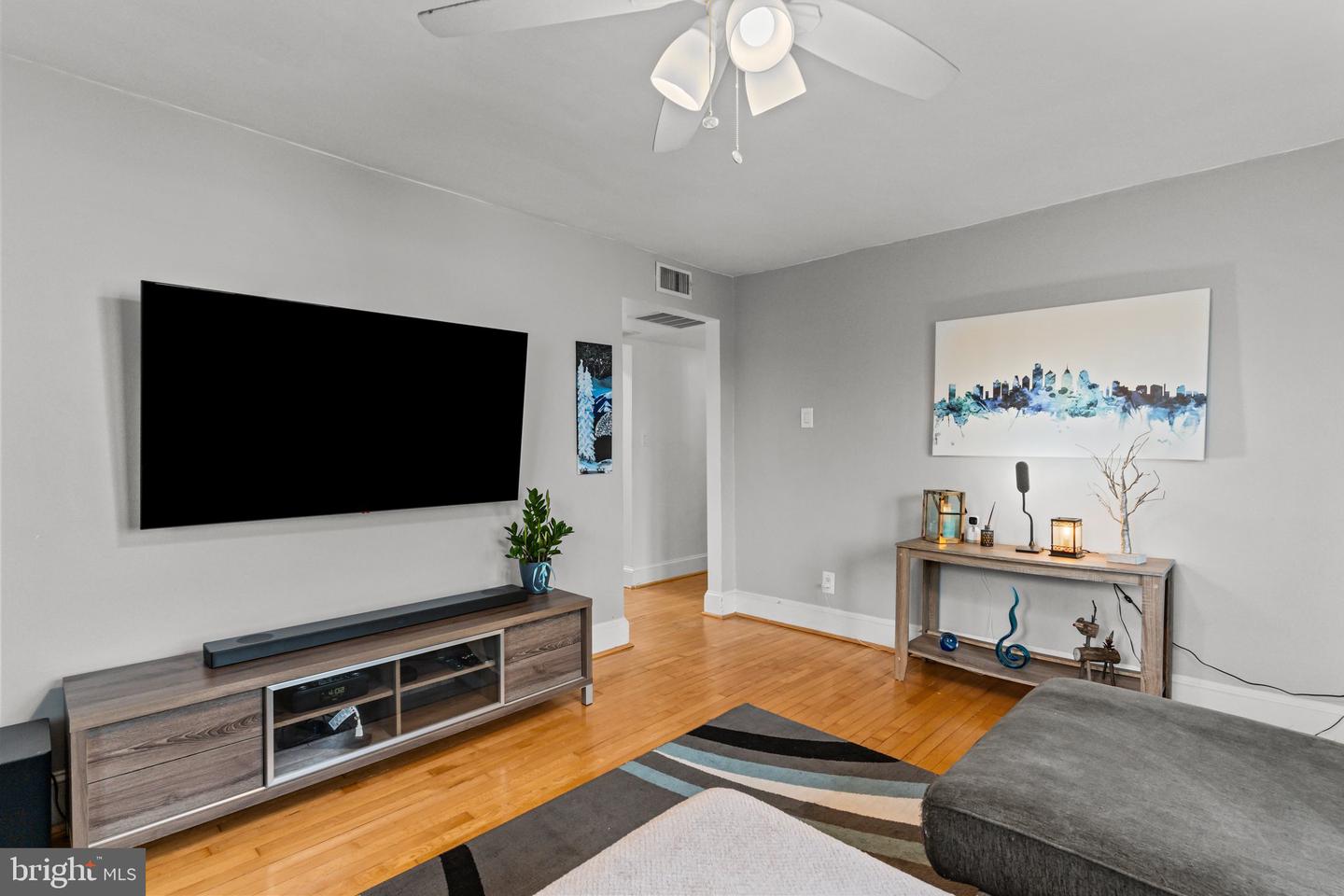 6 Fillmore St Property Photo 3