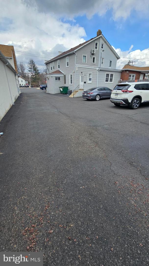 671 2nd Street Pike Property Photo 1