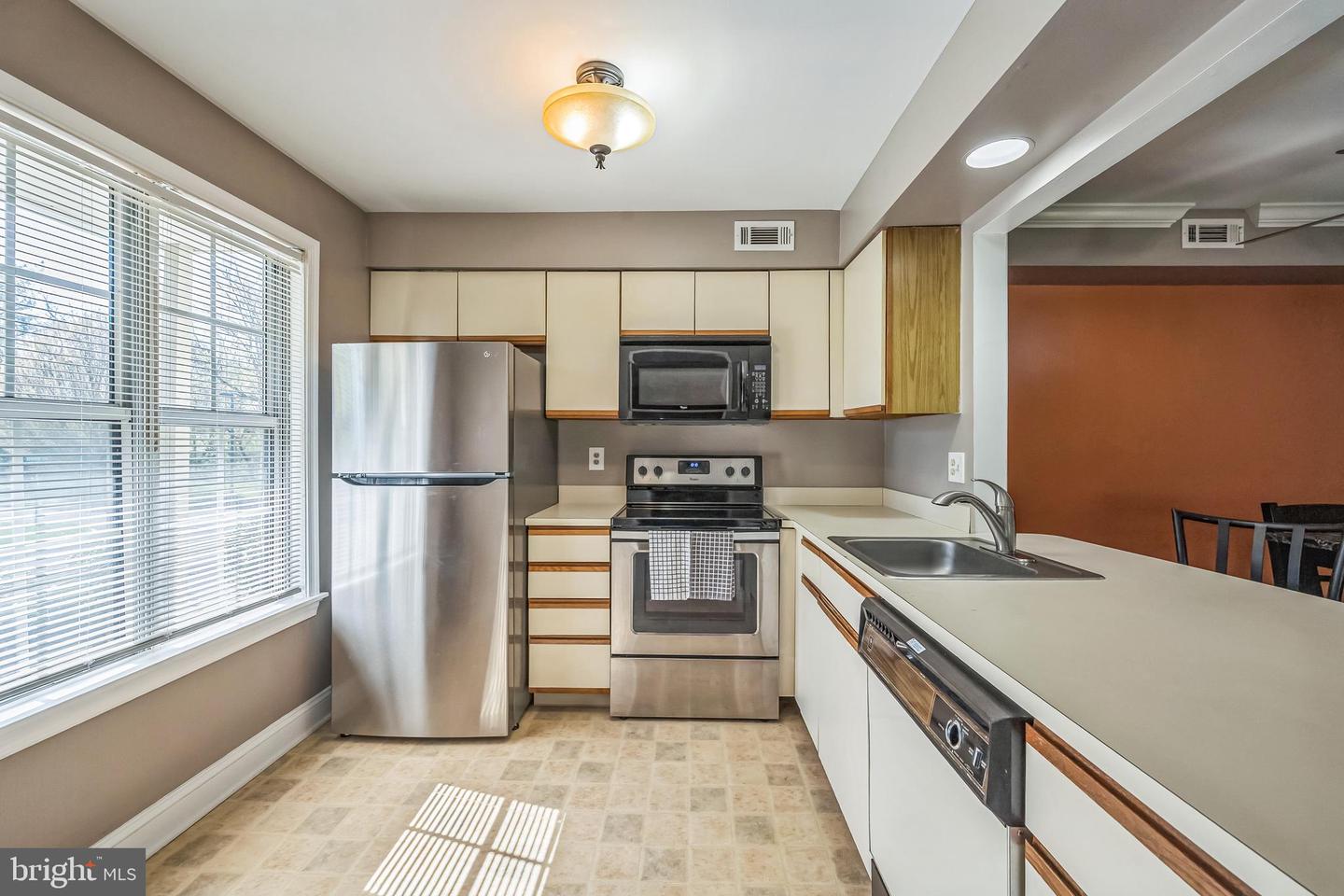 704 E Parker St #c1 Property Photo 8