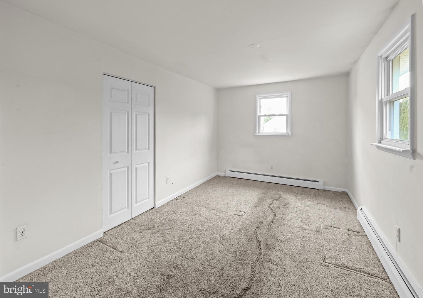 320 Elm St Property Photo 10