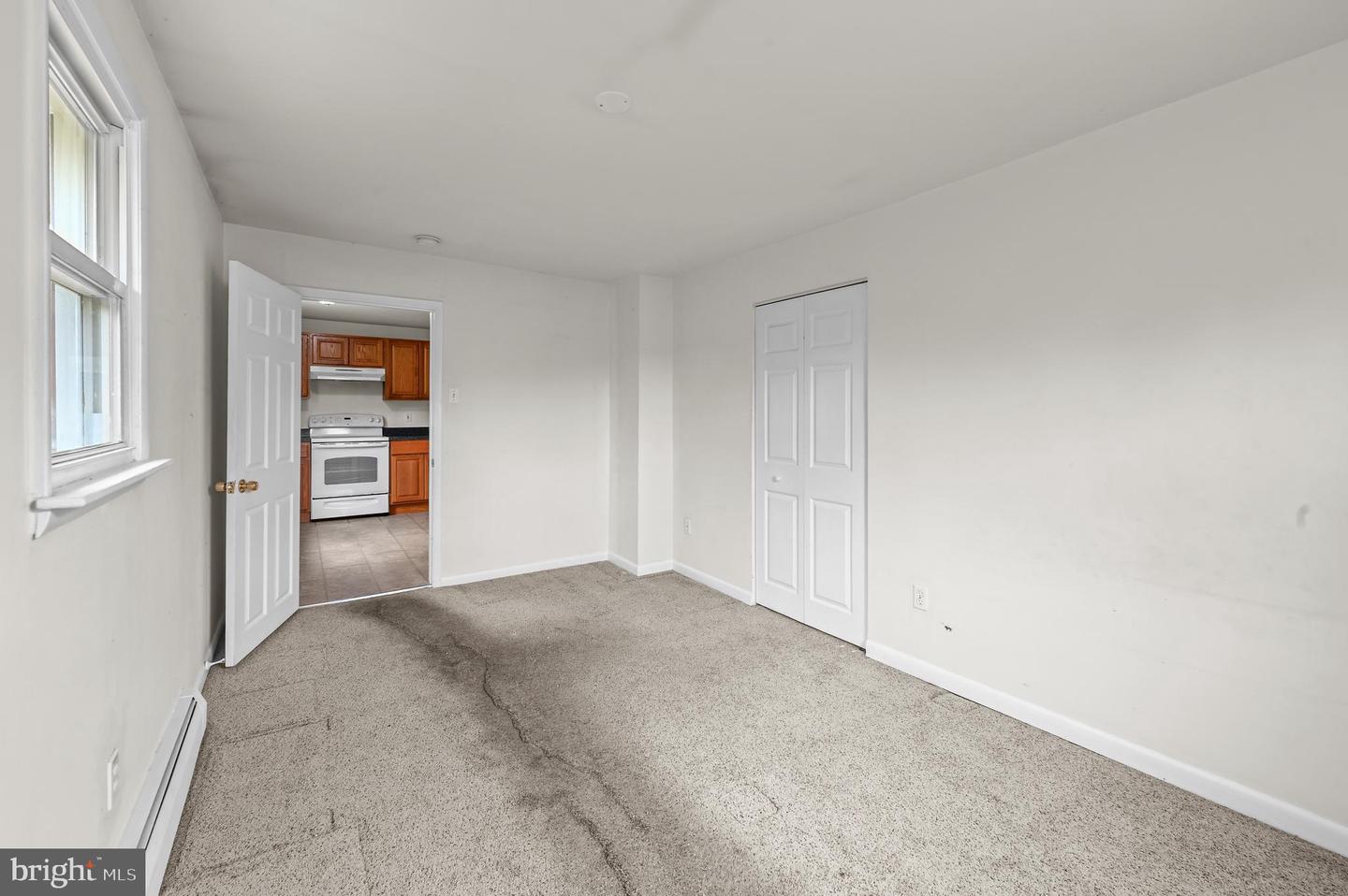 320 Elm St Property Photo 11