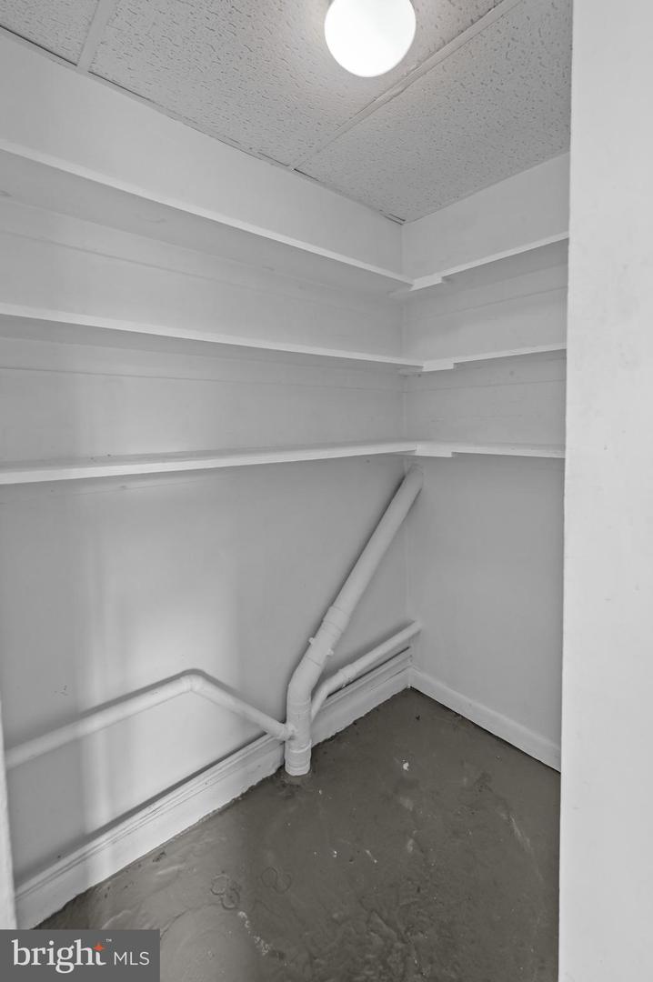 320 Elm St Property Photo 22