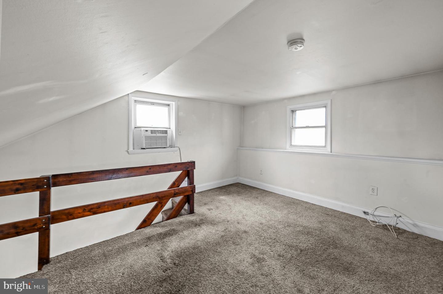 320 Elm St Property Photo 24