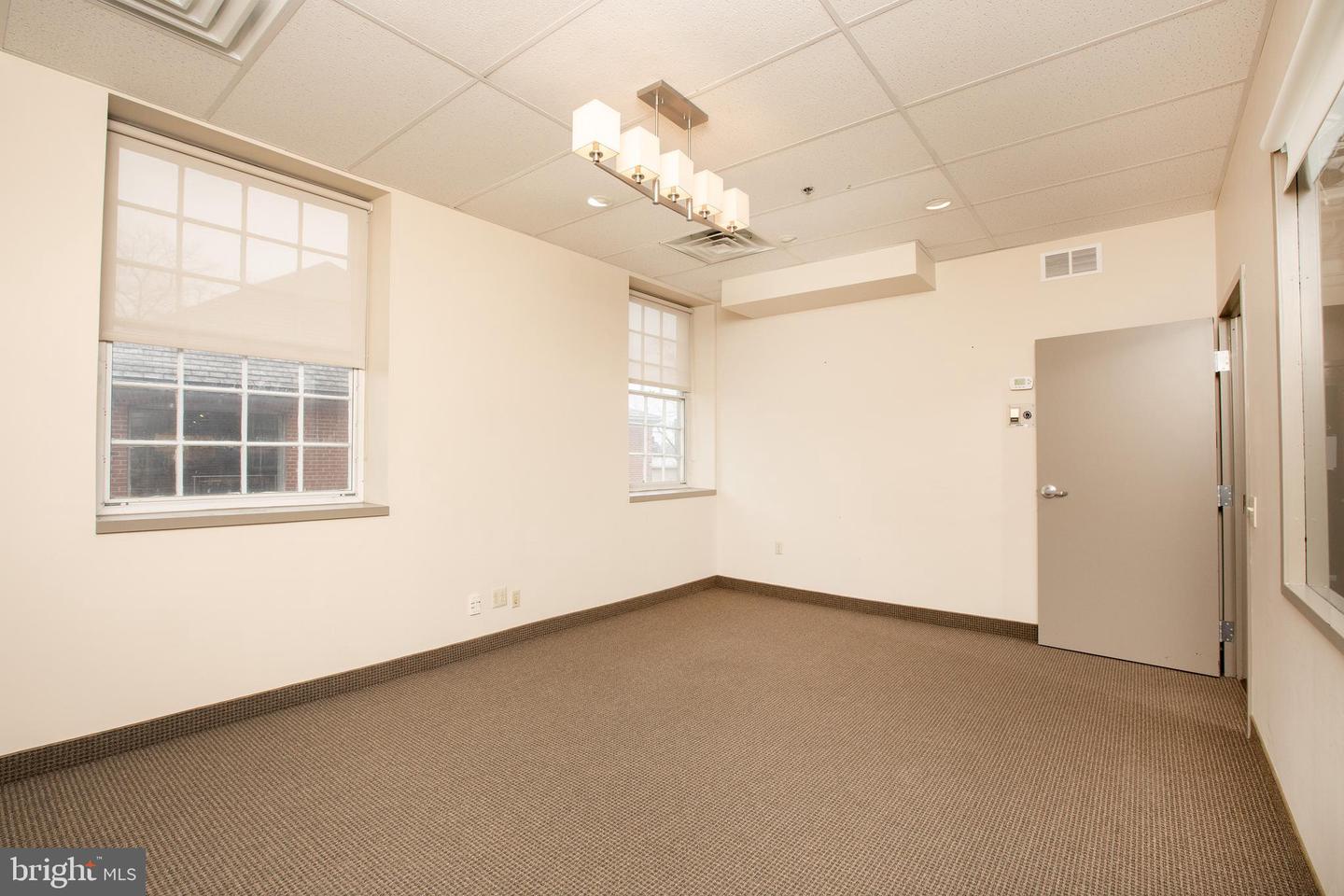 100 S Main St #201 Property Photo 7