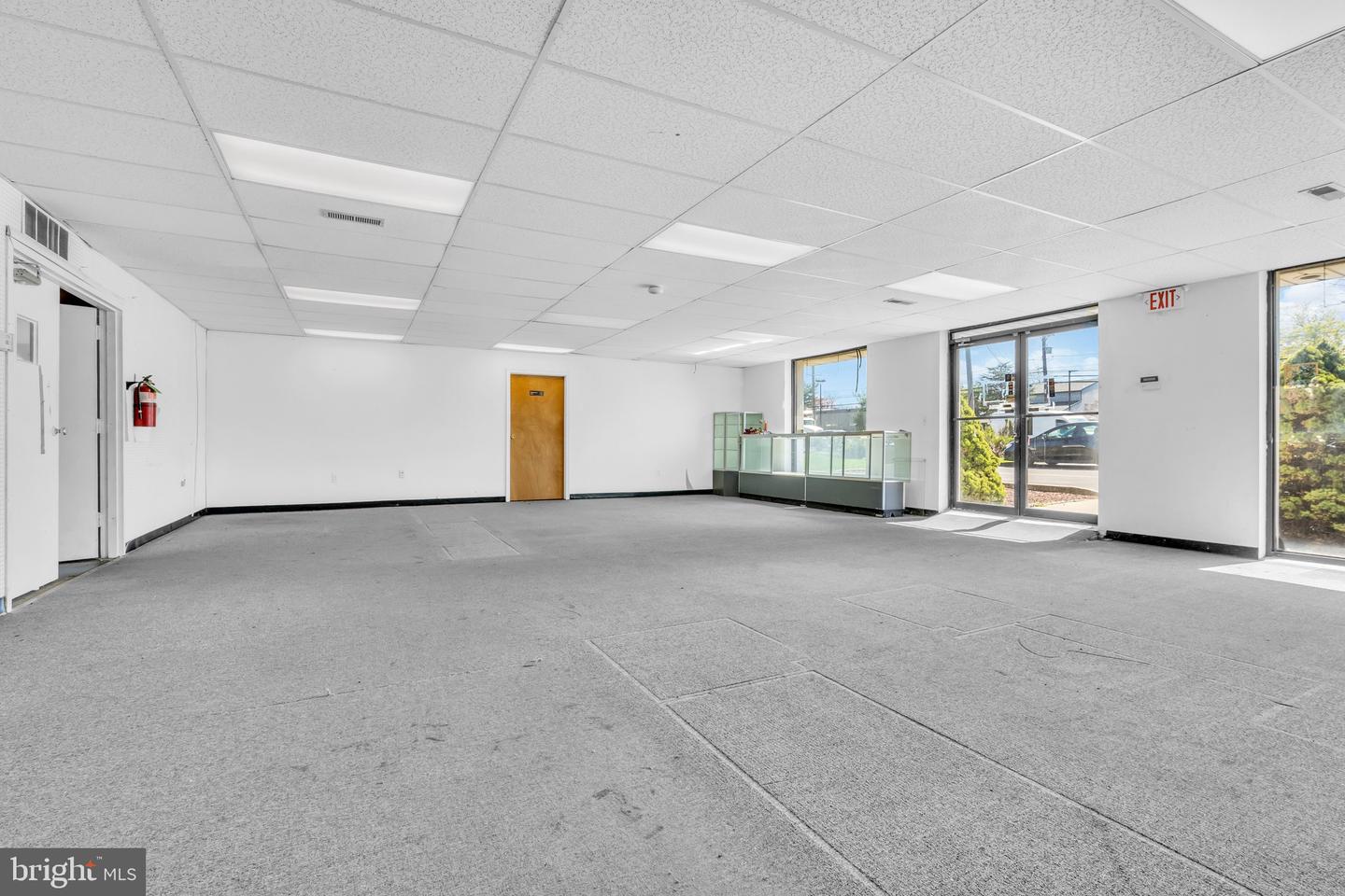 365 W Street Rd Property Photo 4