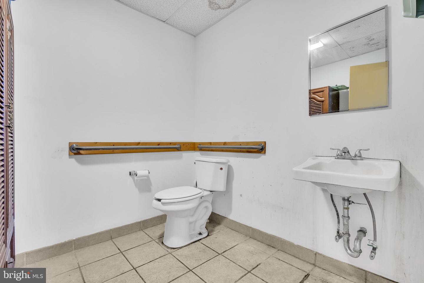 365 W Street Rd Property Photo 11