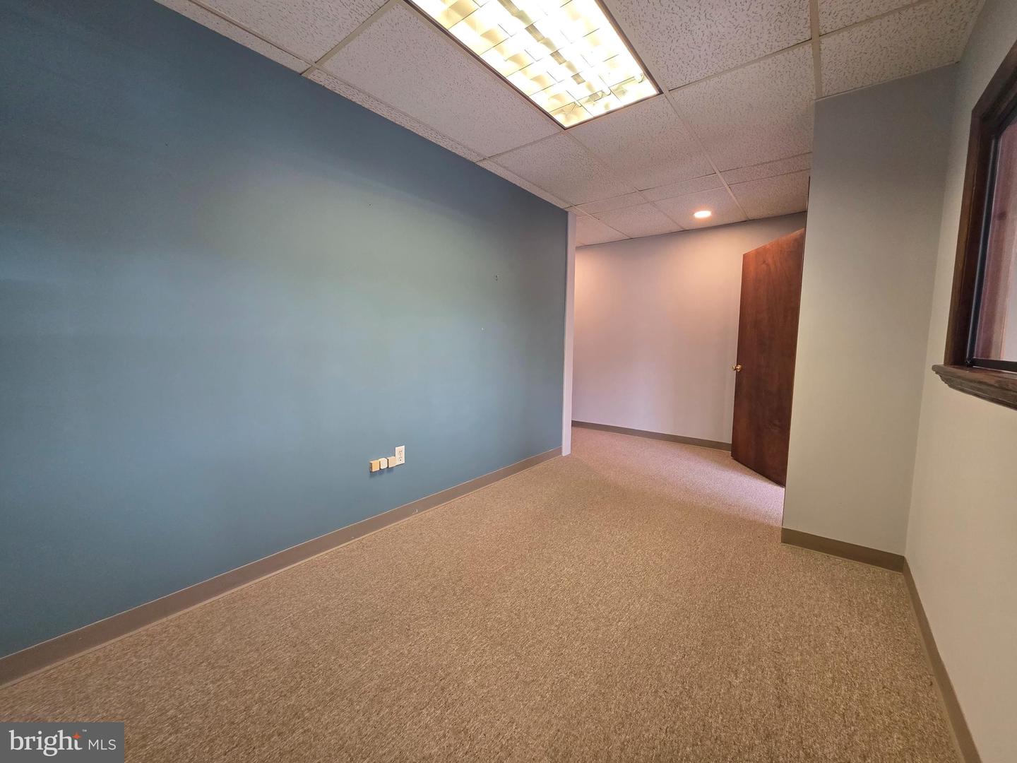70 W Oakland Ave #203 Property Photo 5