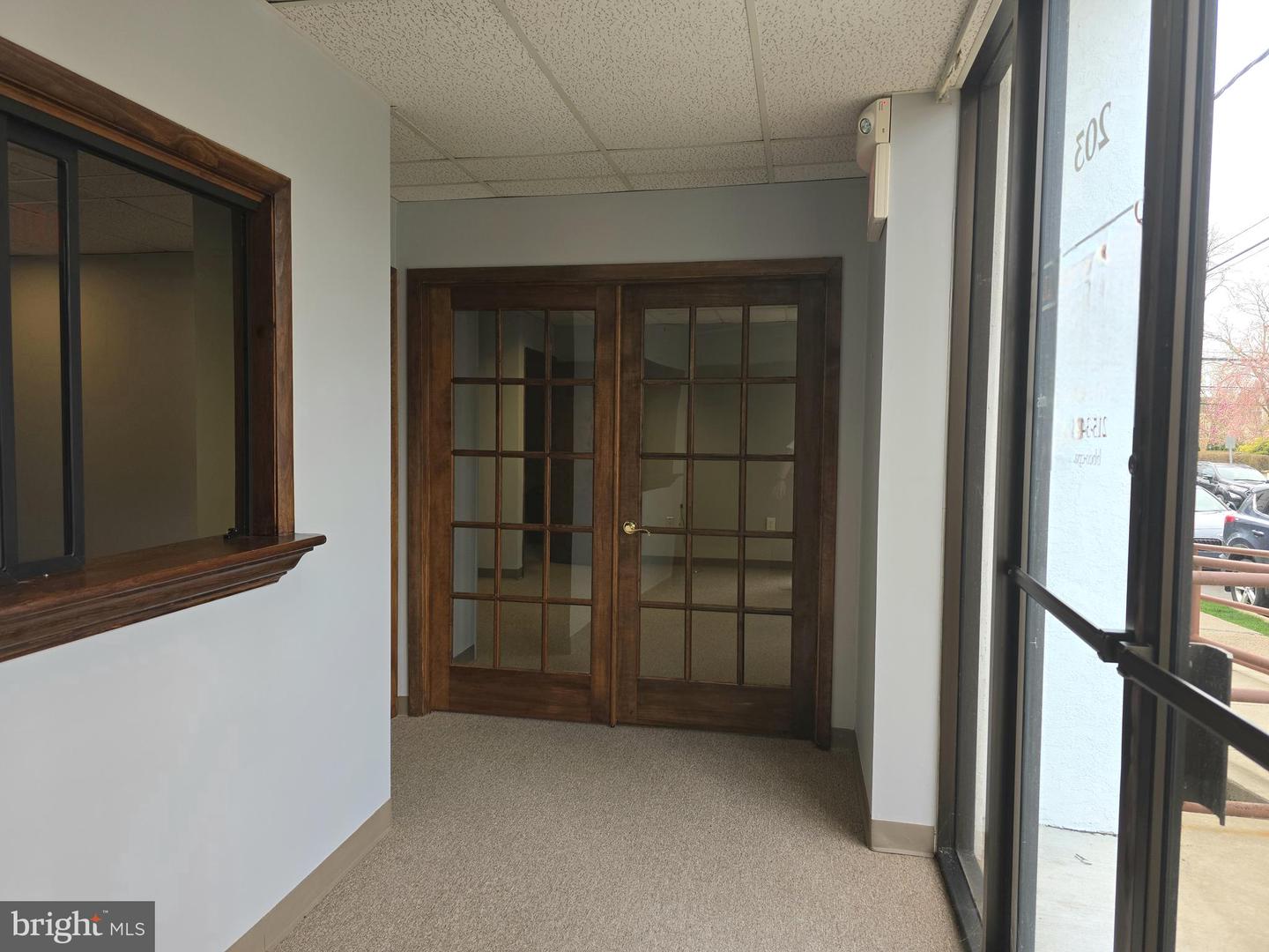 70 W Oakland Ave #203 Property Photo 6