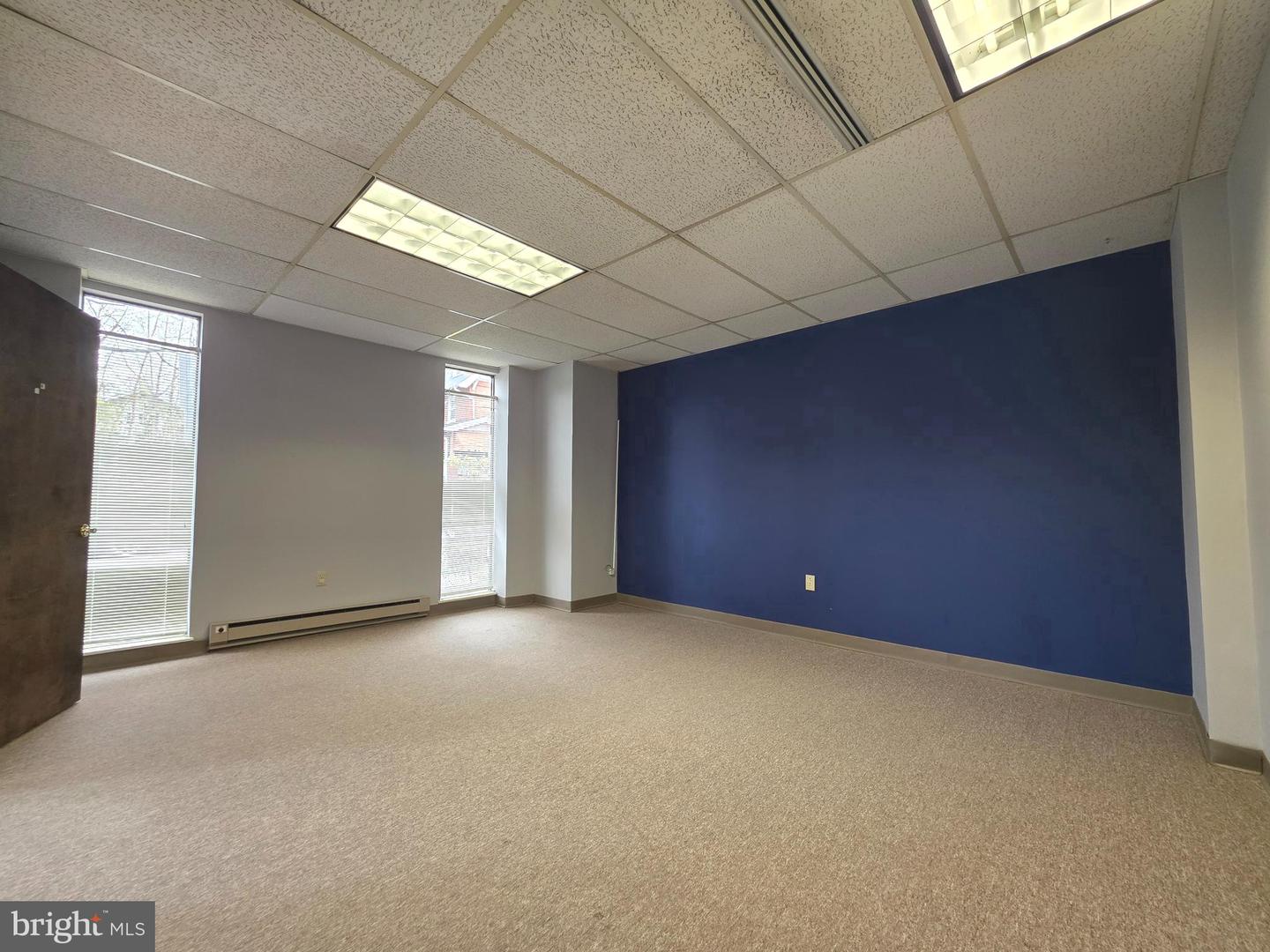 70 W Oakland Ave #203 Property Photo 7
