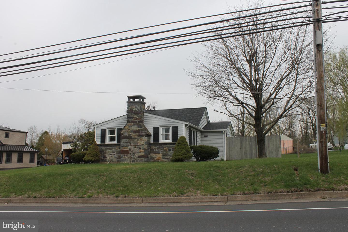 1031 Doylestown Pike Property Photo