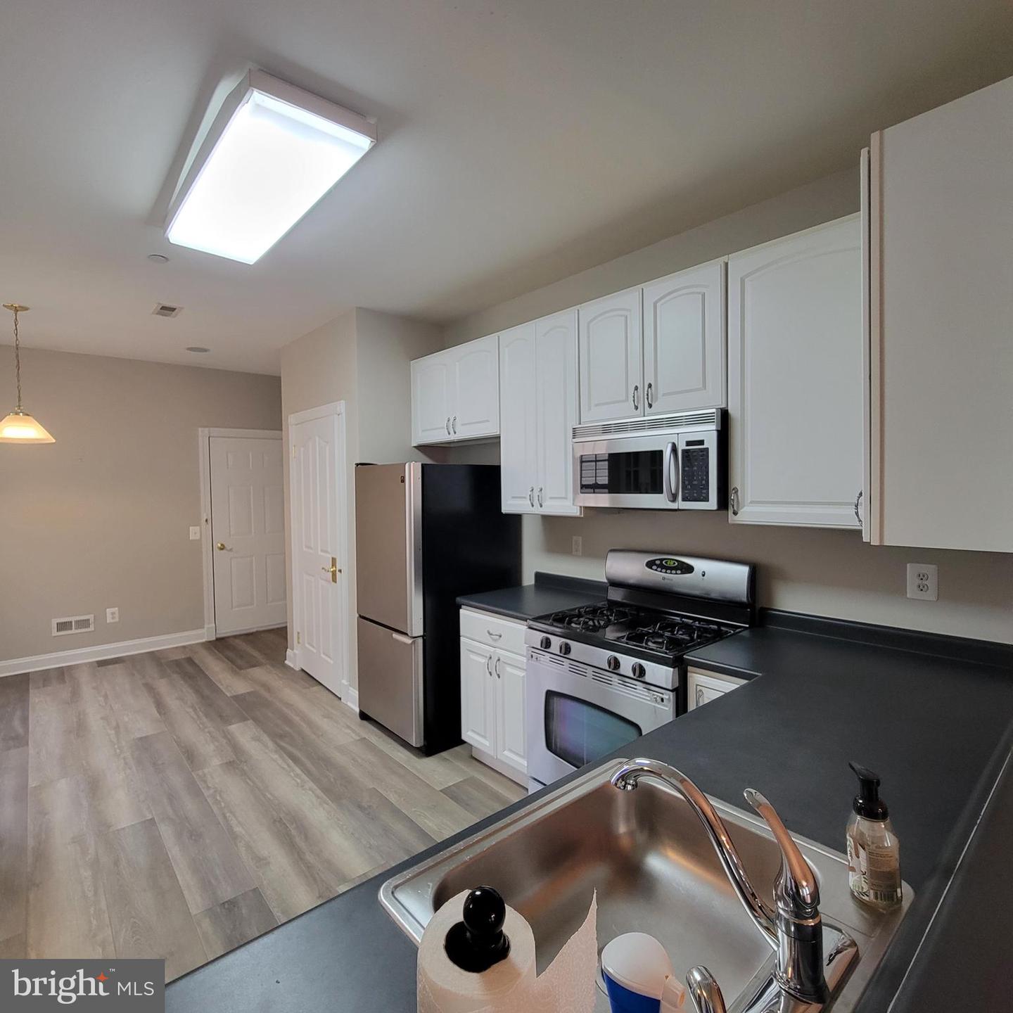 155 Dorchester Dr Property Photo 3