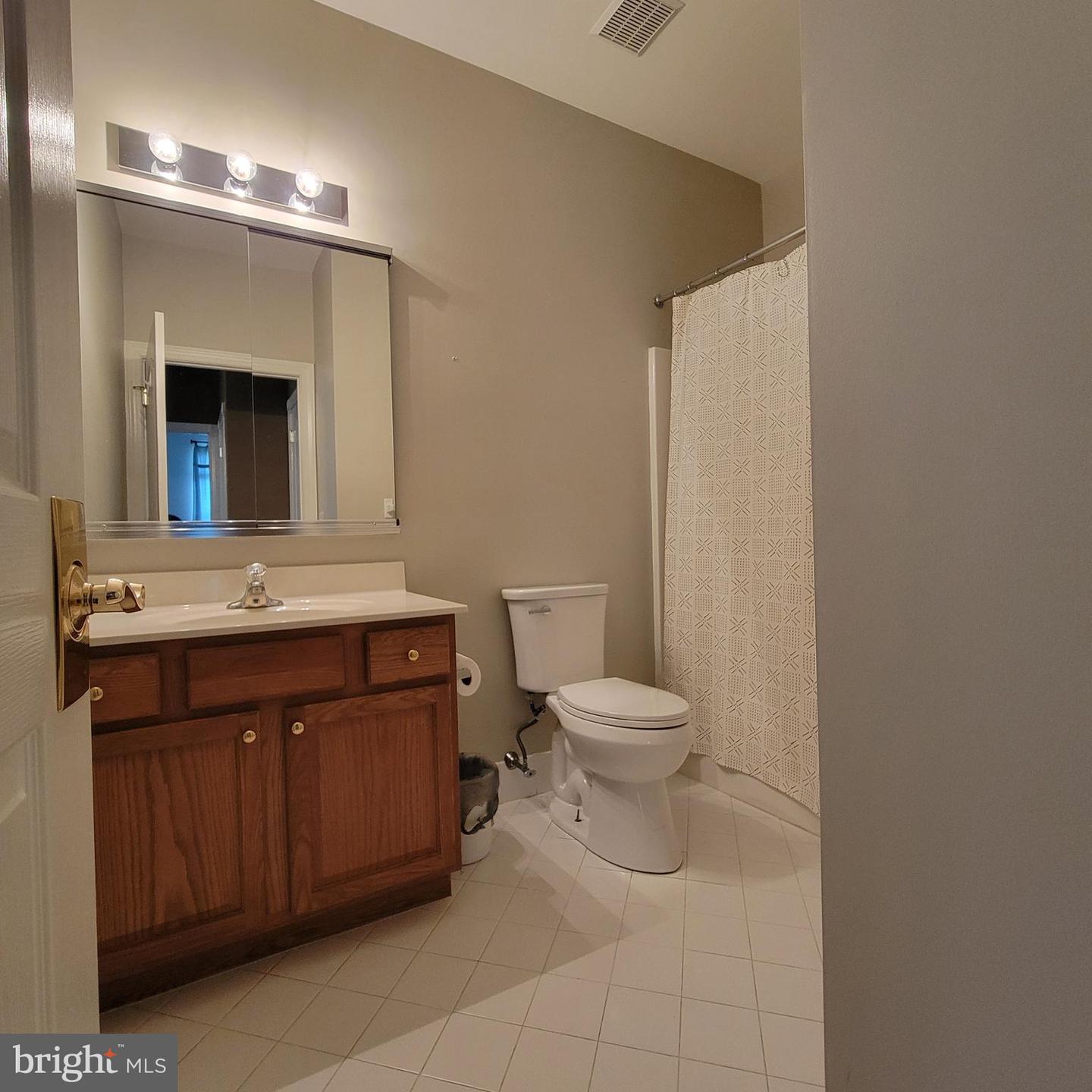 155 Dorchester Dr Property Photo 9