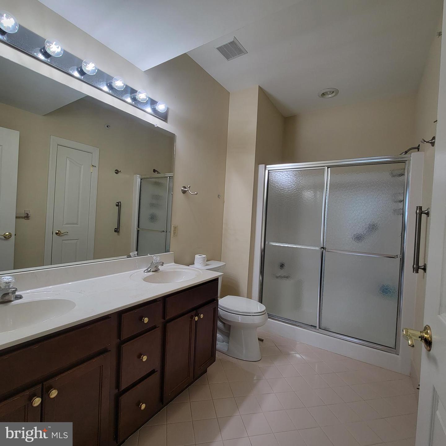155 Dorchester Dr Property Photo 10