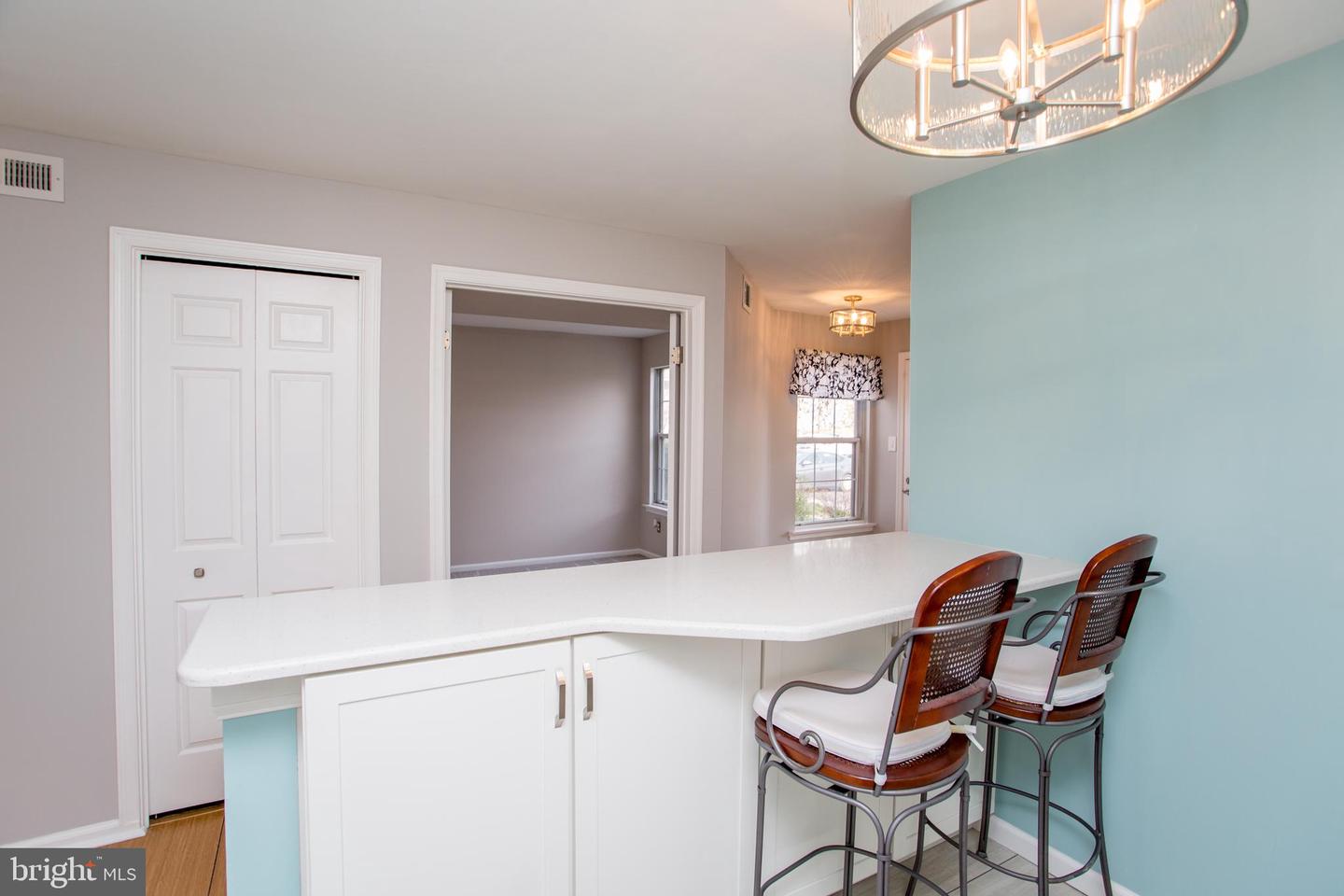 22014 Beacon Hill Dr Property Photo 18