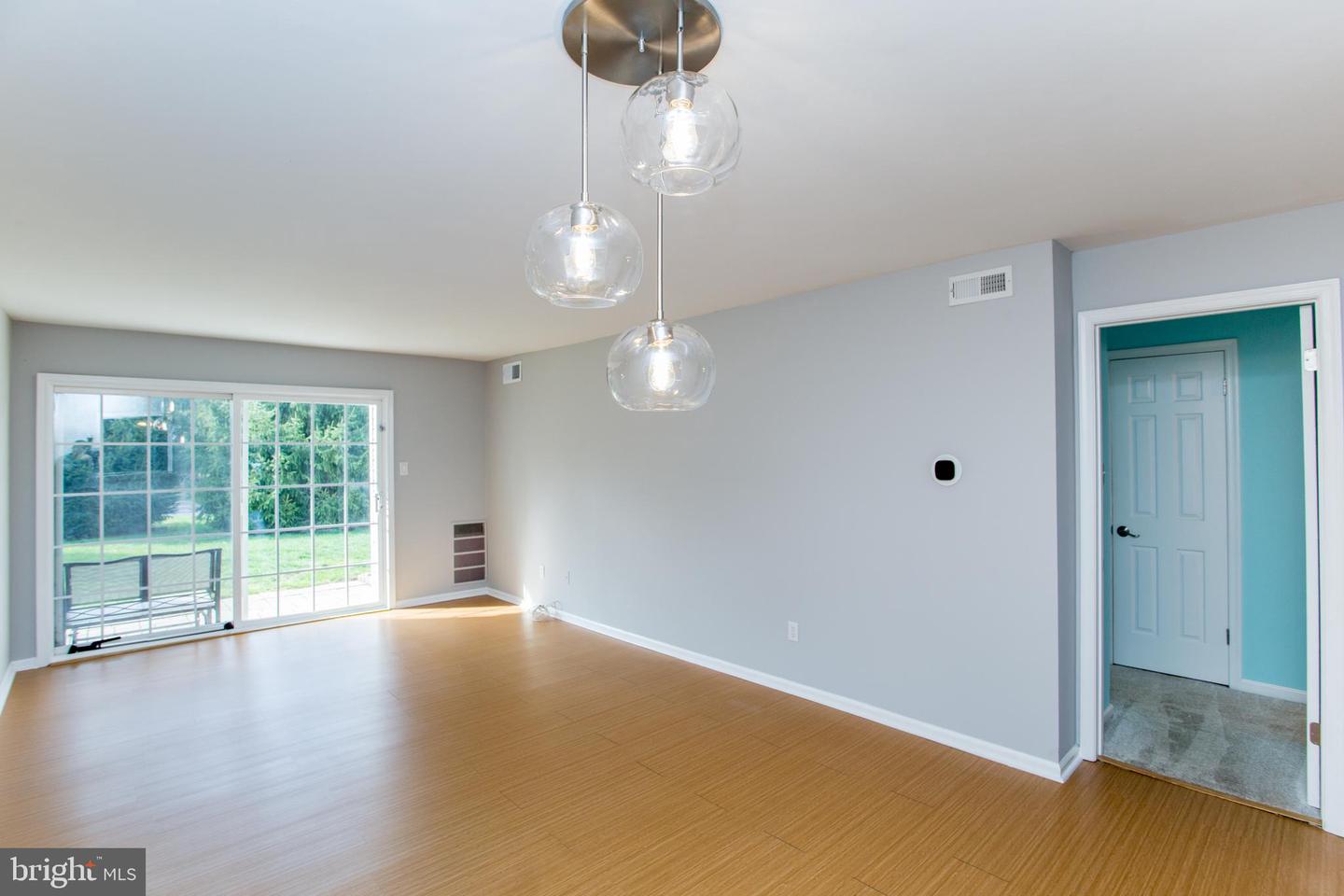 22014 Beacon Hill Dr Property Photo 20
