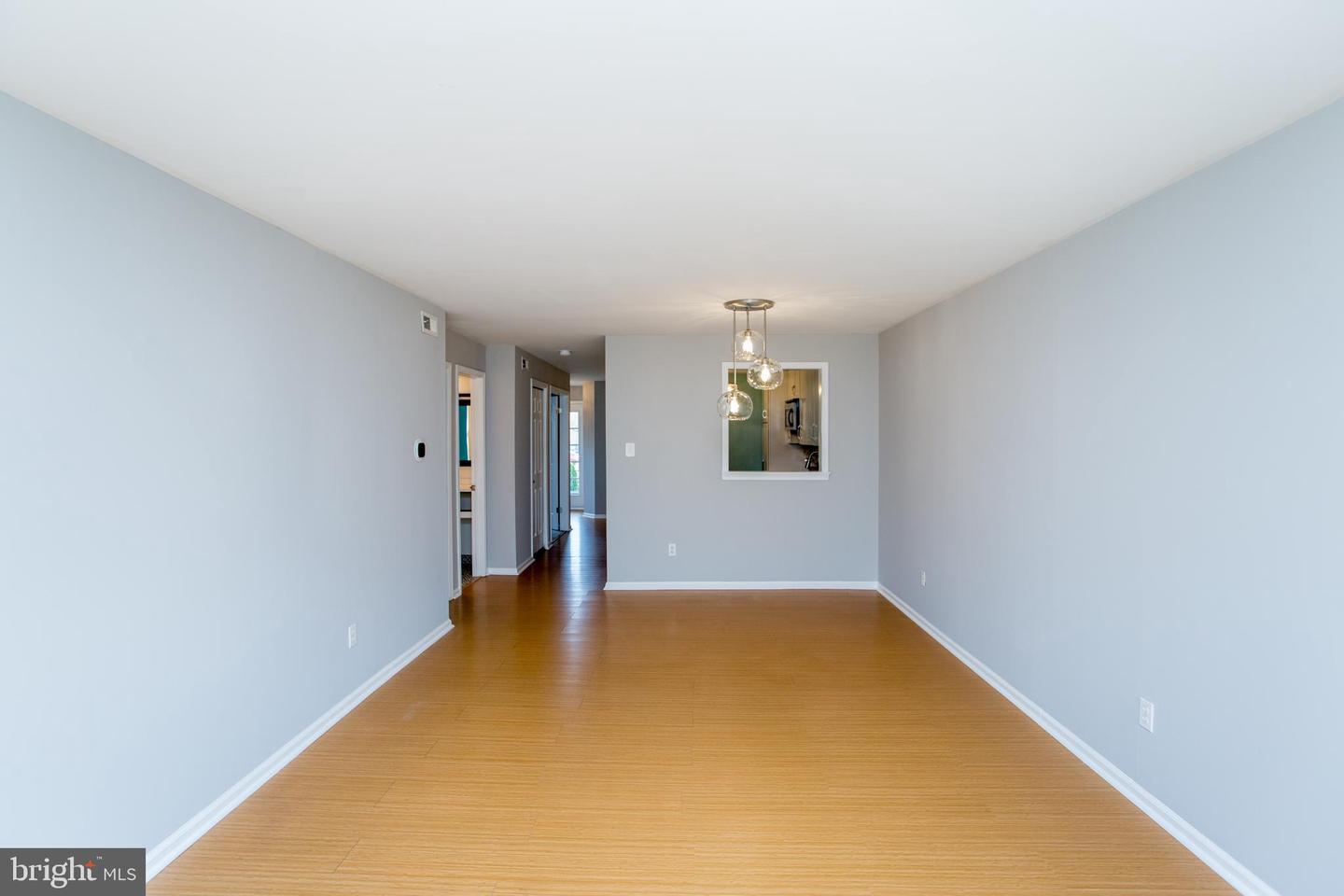 22014 Beacon Hill Dr Property Photo 22