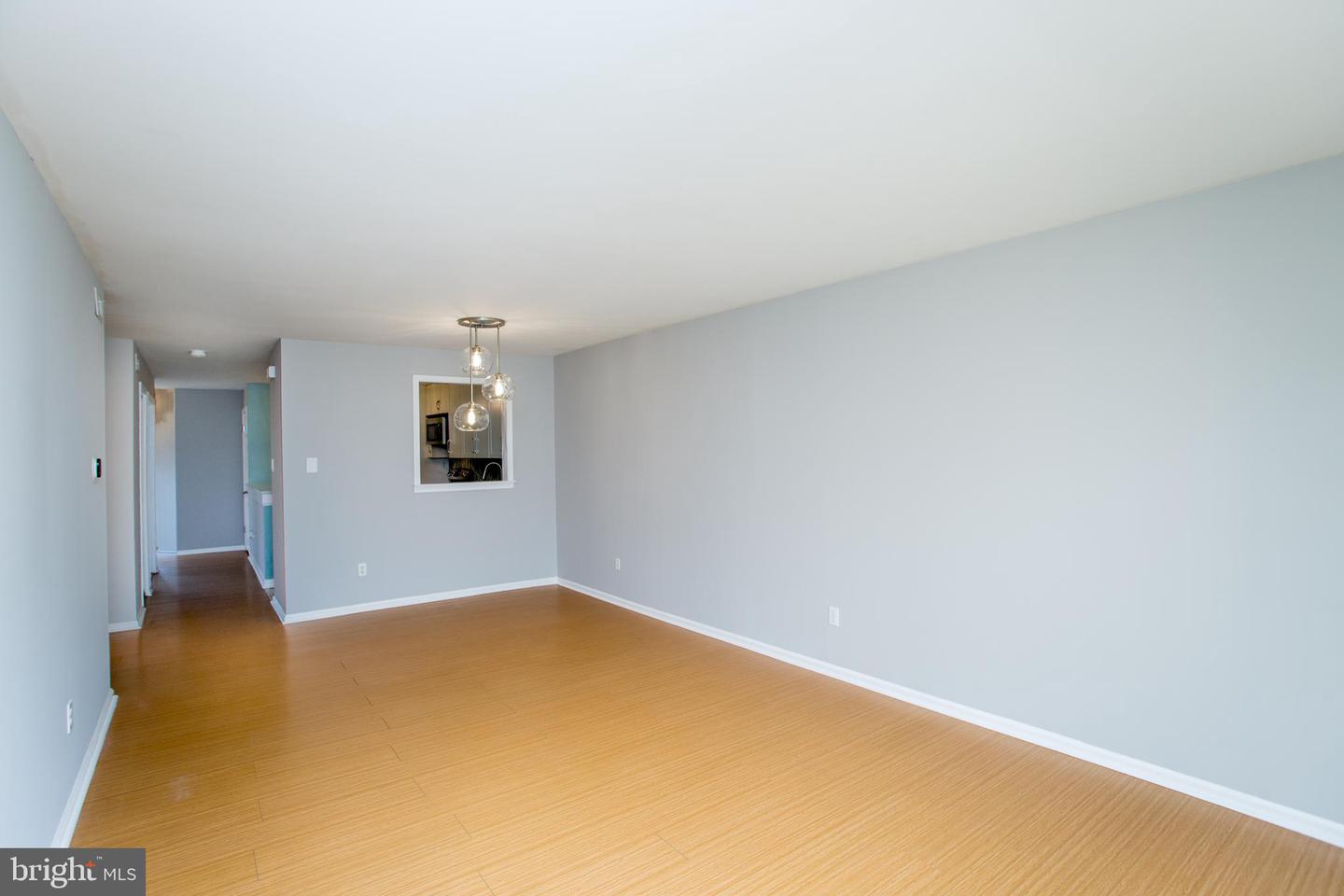 22014 Beacon Hill Dr Property Photo 23