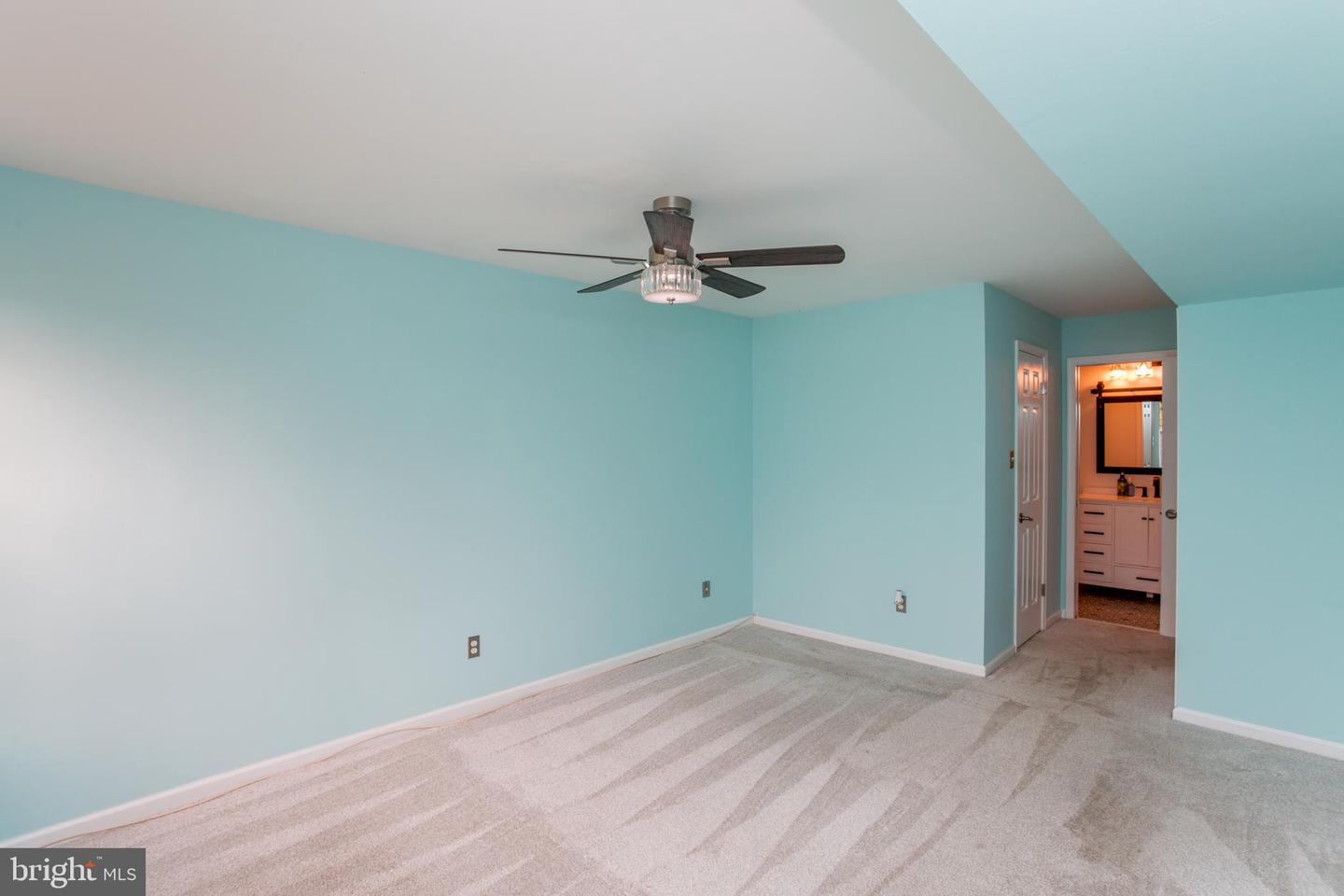 22014 Beacon Hill Dr Property Photo 25
