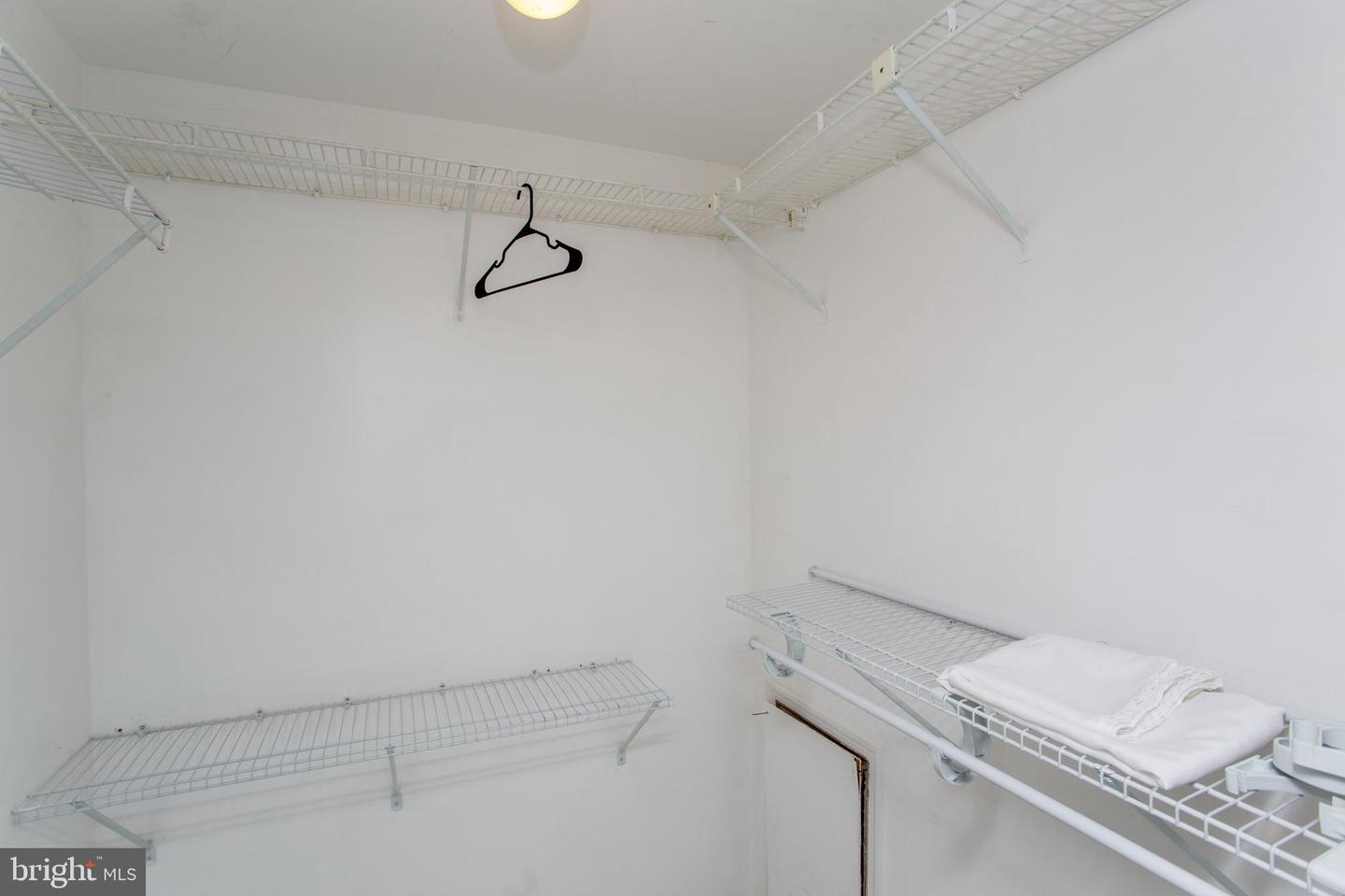 22014 Beacon Hill Dr Property Photo 29